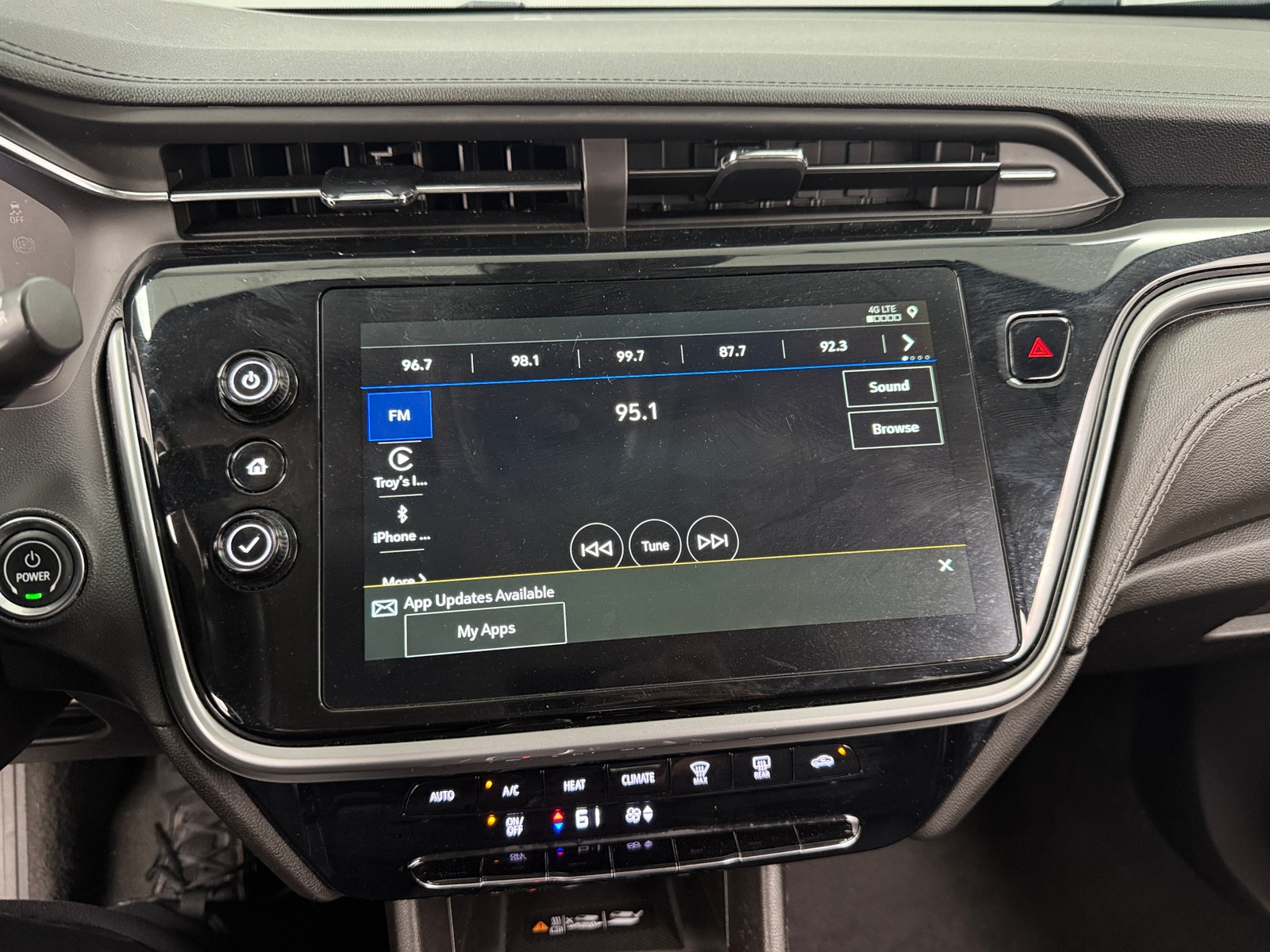 Thumbnail: 2023 Chevrolet Bolt EUV - 4