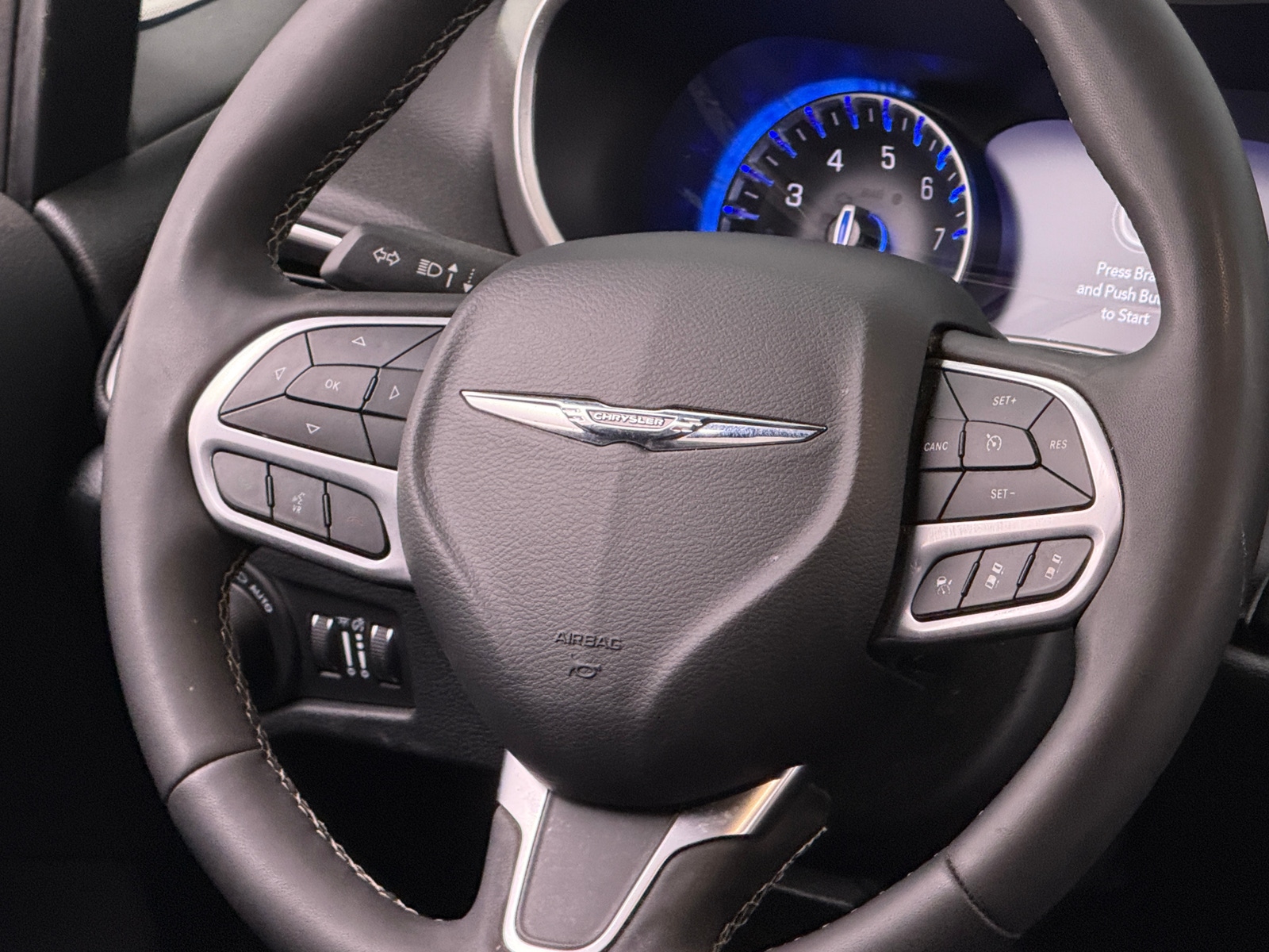 Thumbnail: 2025 Chrysler Voyager - 4