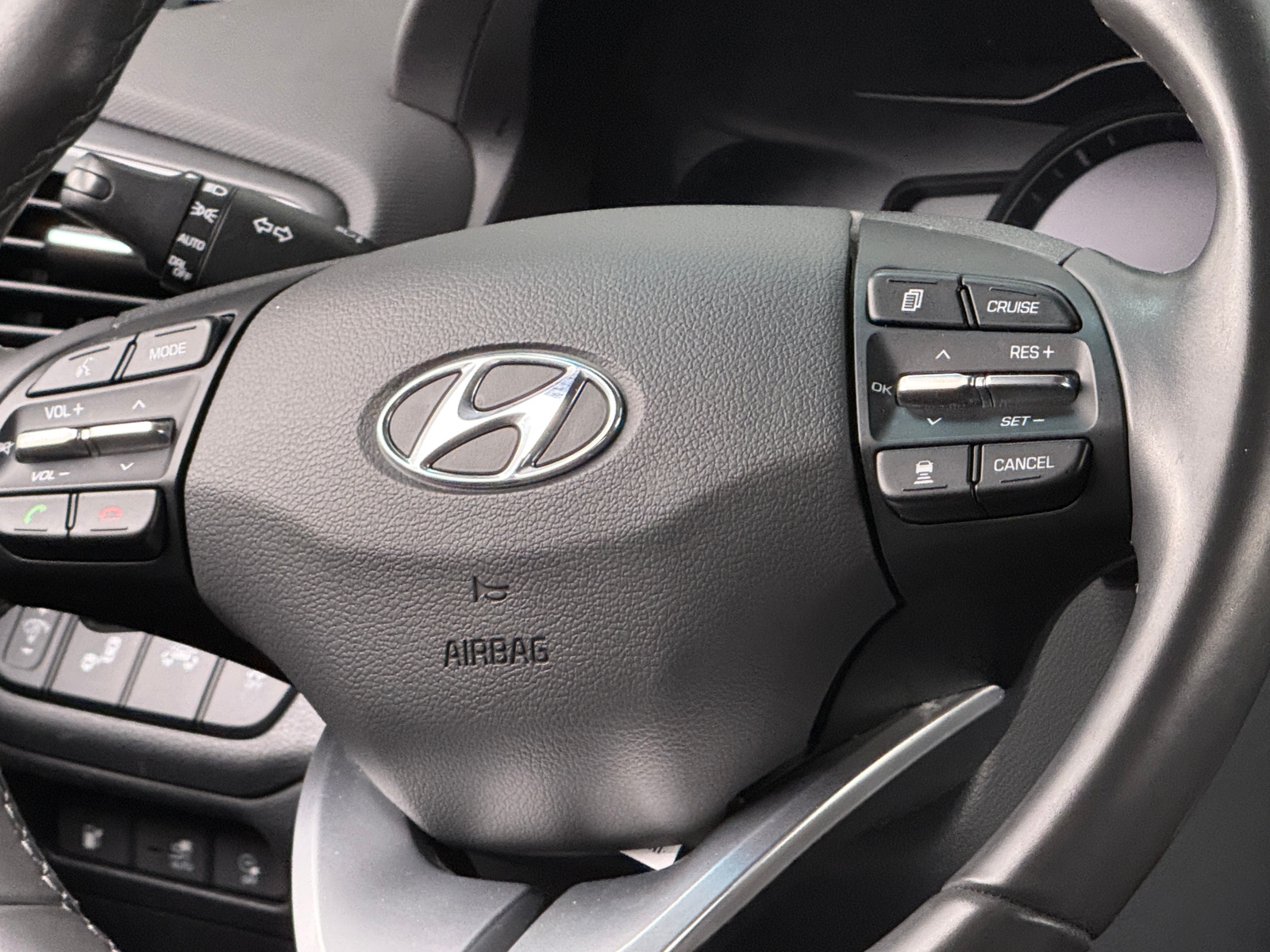 Thumbnail: 2019 Hyundai Ioniq - 4