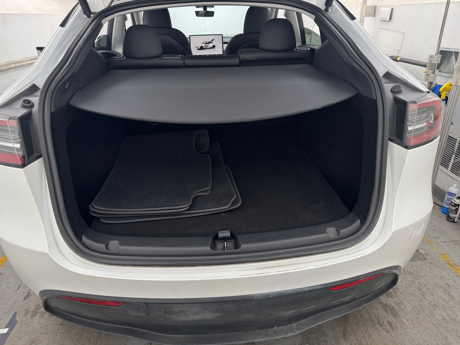 Thumbnail: 2023 Tesla Model Y - 6