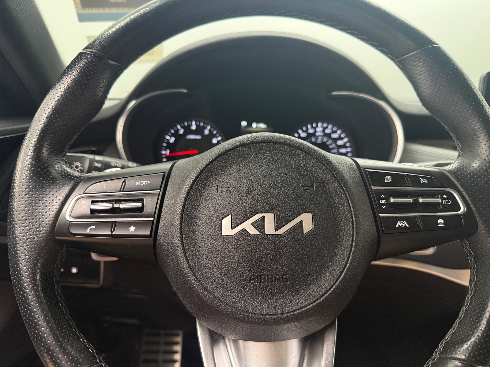Thumbnail: 2022 Kia Stinger - 4