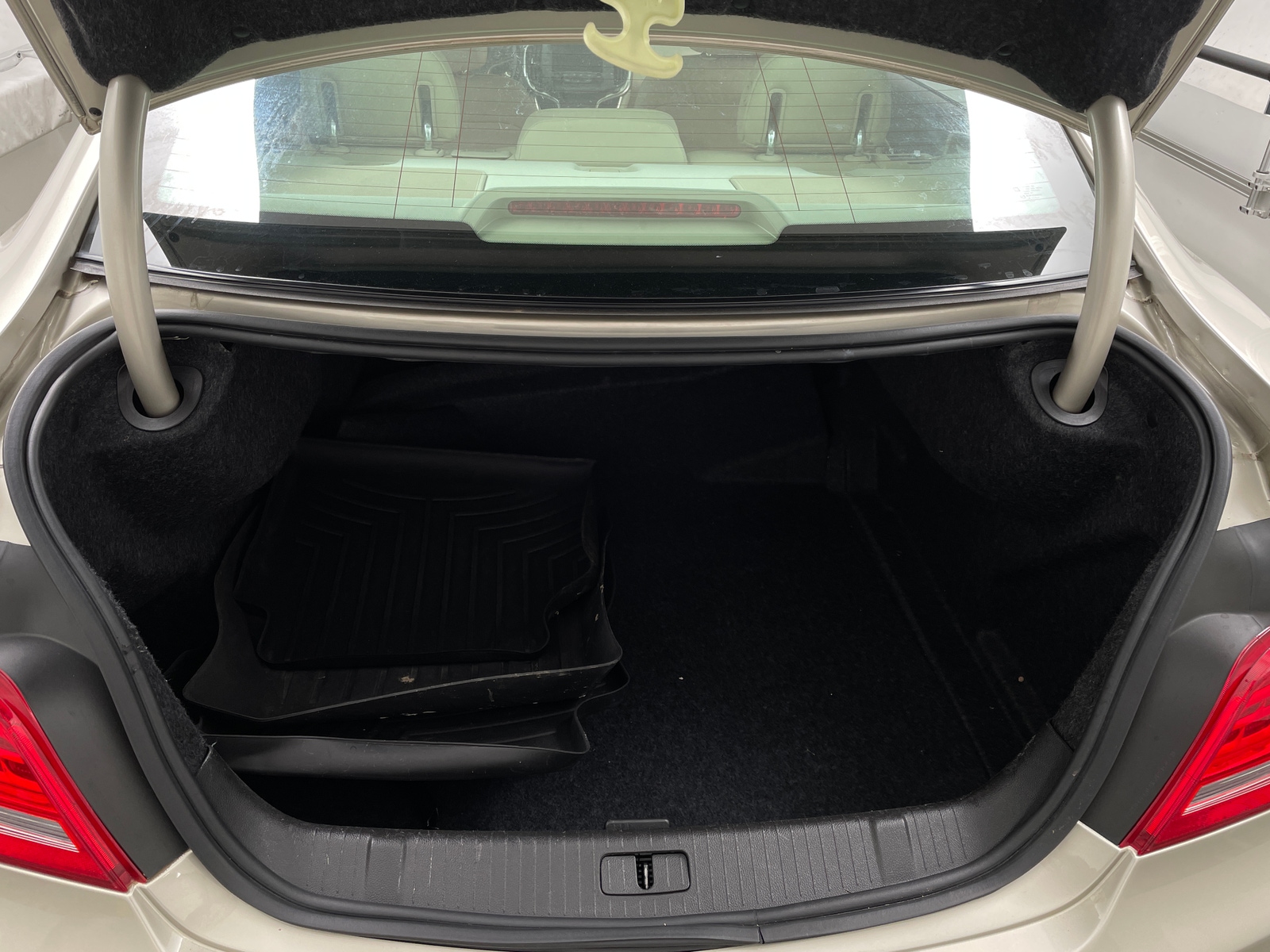 Thumbnail: 2015 Buick LaCrosse - 6