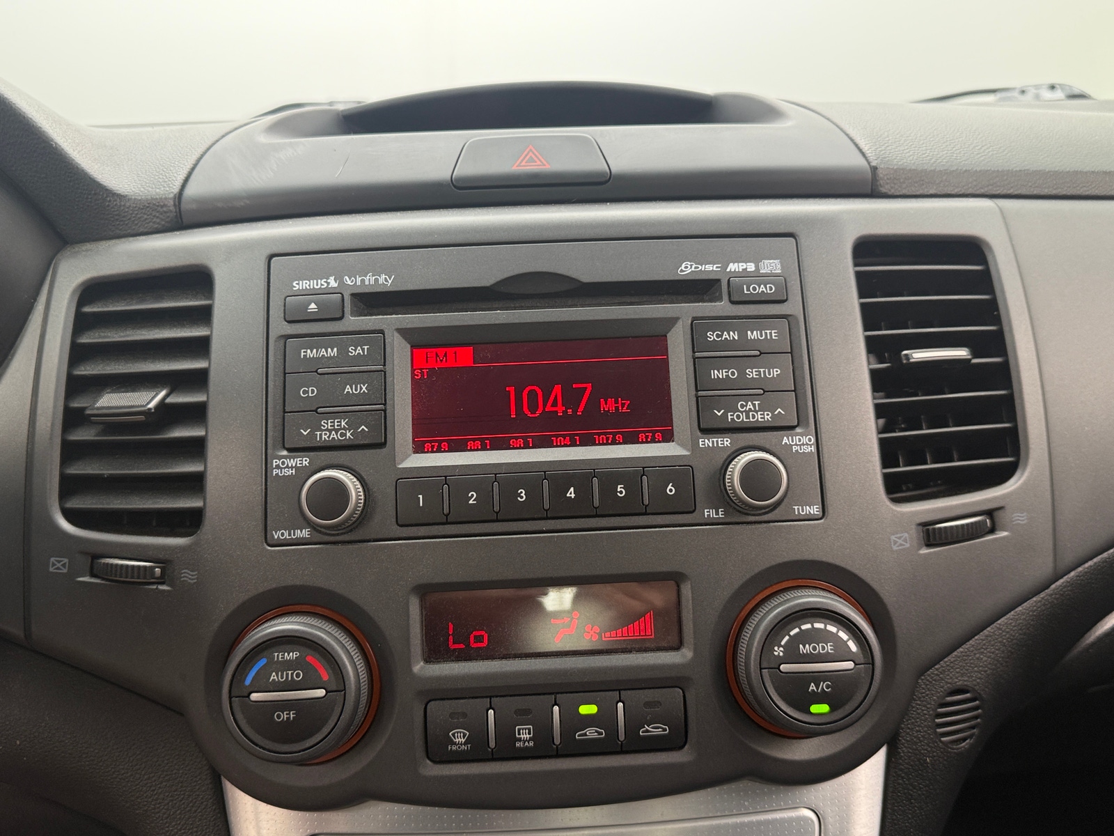 Thumbnail: 2010 Kia Optima - 4