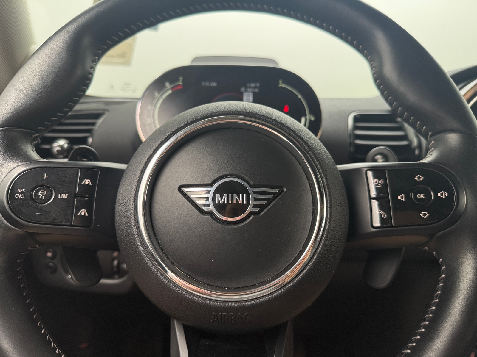 Thumbnail: 2022 MINI Cooper Clubman - 5
