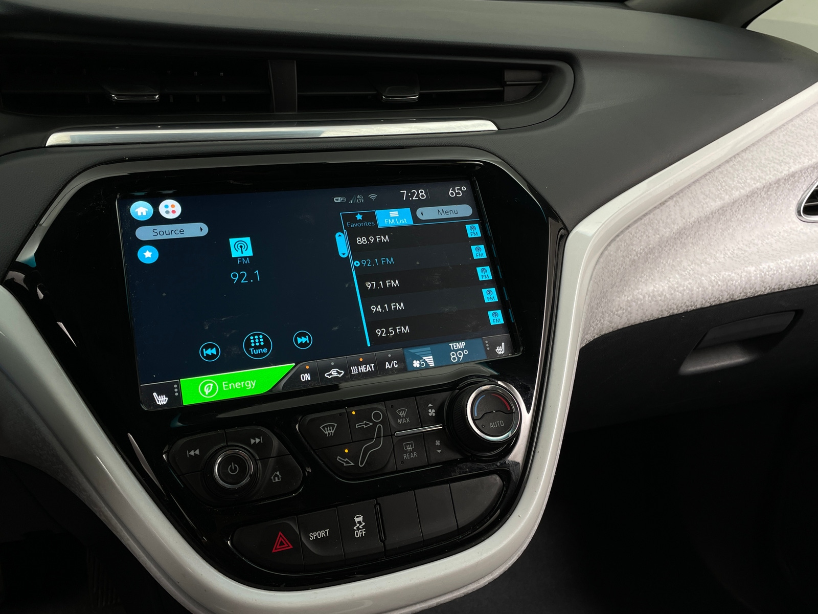 Thumbnail: 2019 Chevrolet Bolt EV - 3