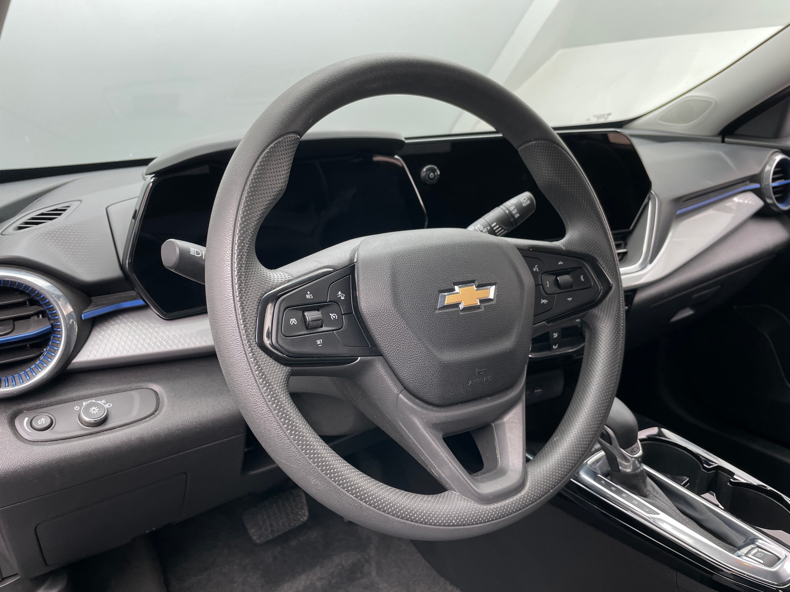 Thumbnail: 2025 Chevrolet Trax - 5