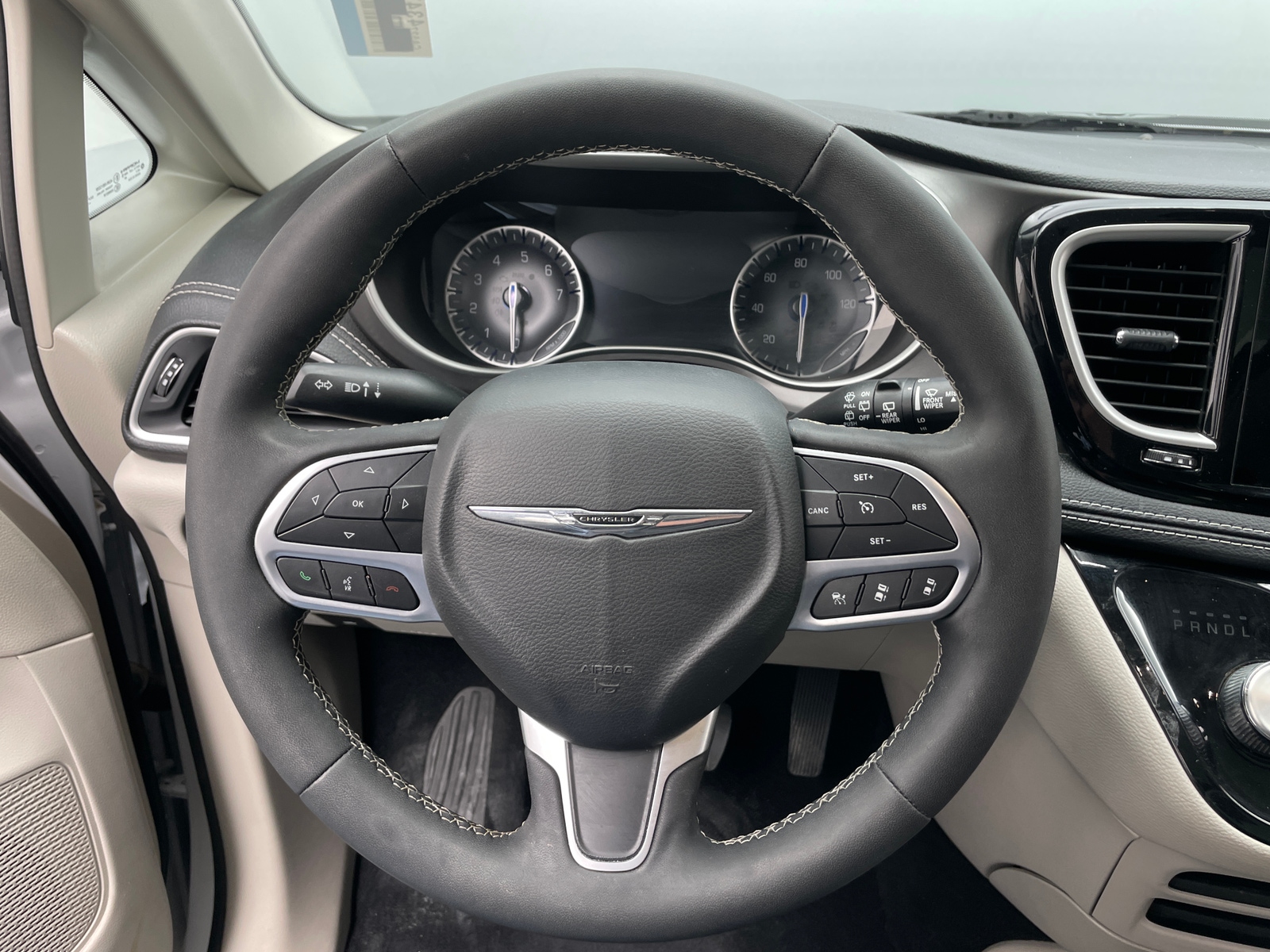 Thumbnail: 2022 Chrysler Pacifica - 4