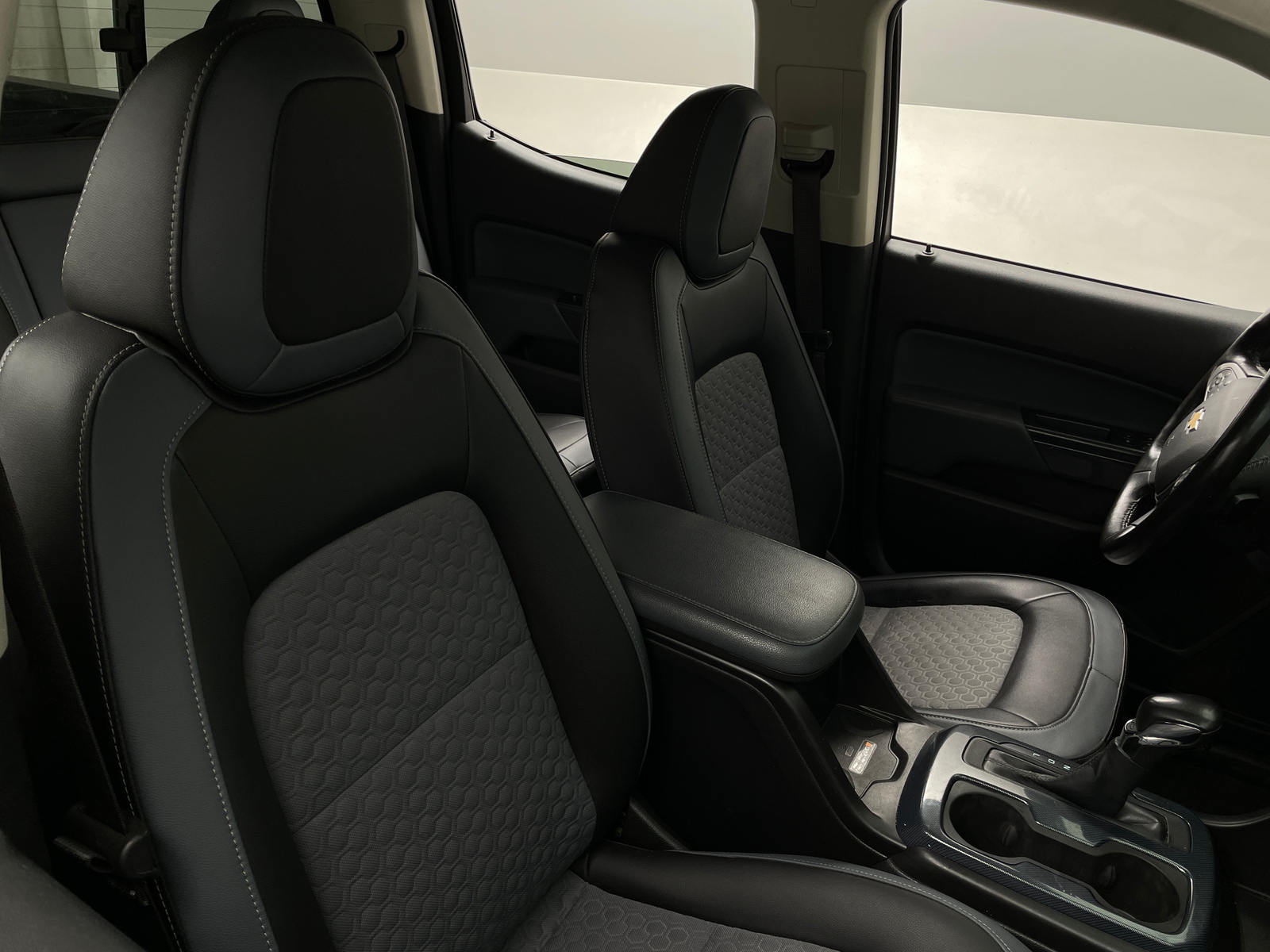 Thumbnail: 2022 Chevrolet Colorado - 2