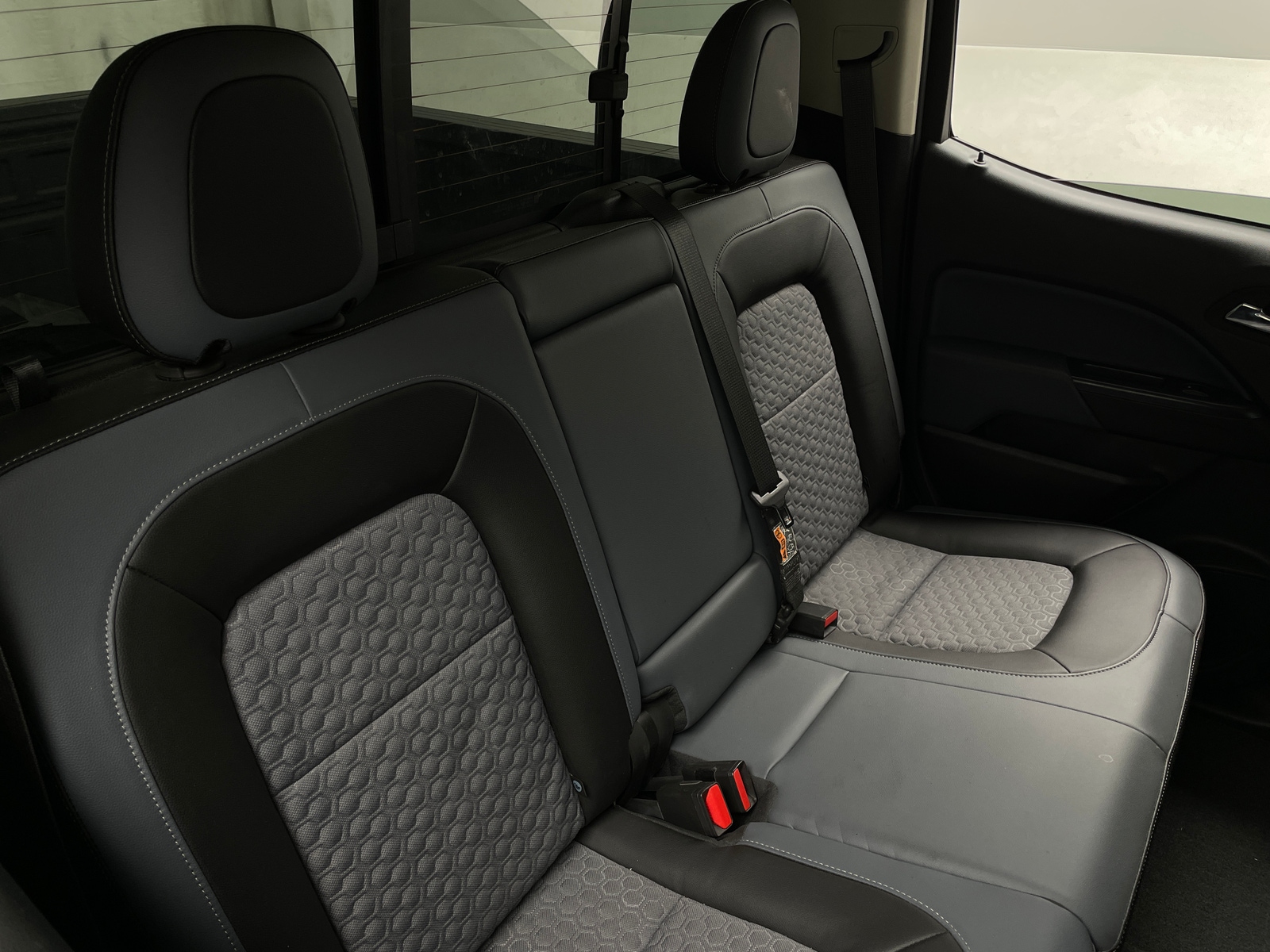 Thumbnail: 2022 Chevrolet Colorado - 6