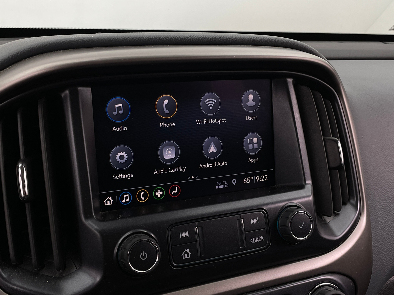 Thumbnail: 2022 Chevrolet Colorado - 4