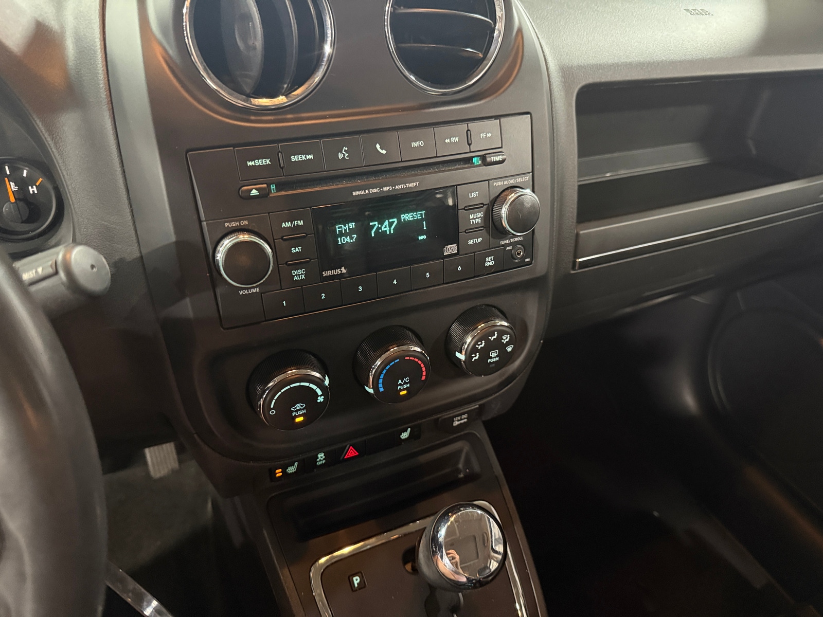 Thumbnail: 2017 Jeep Patriot - 3