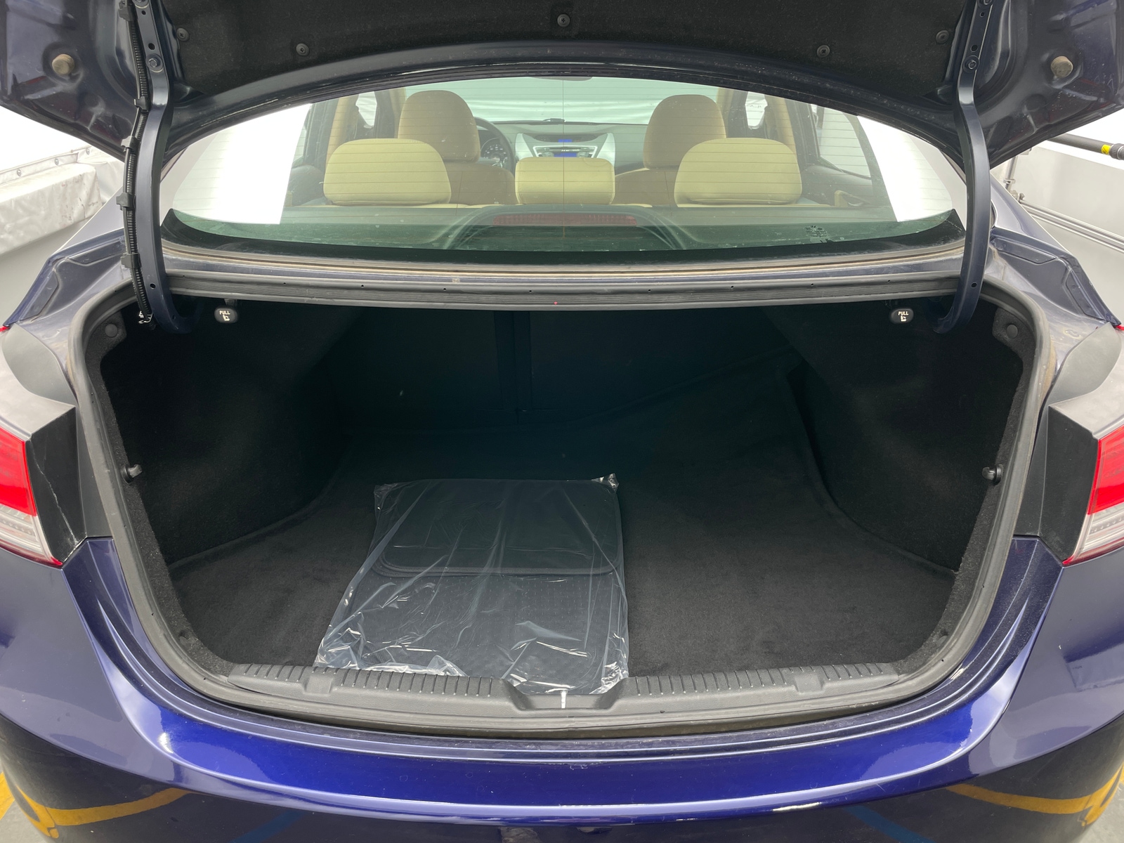 Thumbnail: 2013 Hyundai Elantra - 7