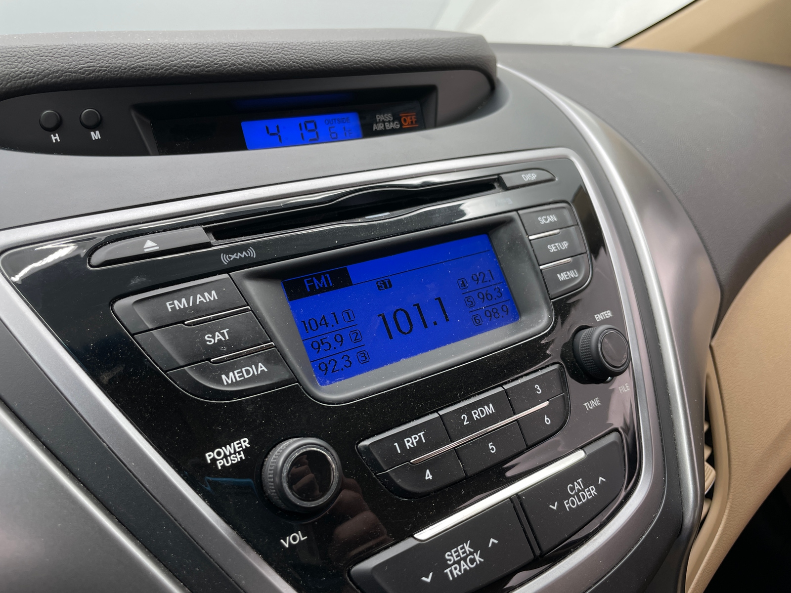 Thumbnail: 2013 Hyundai Elantra - 4