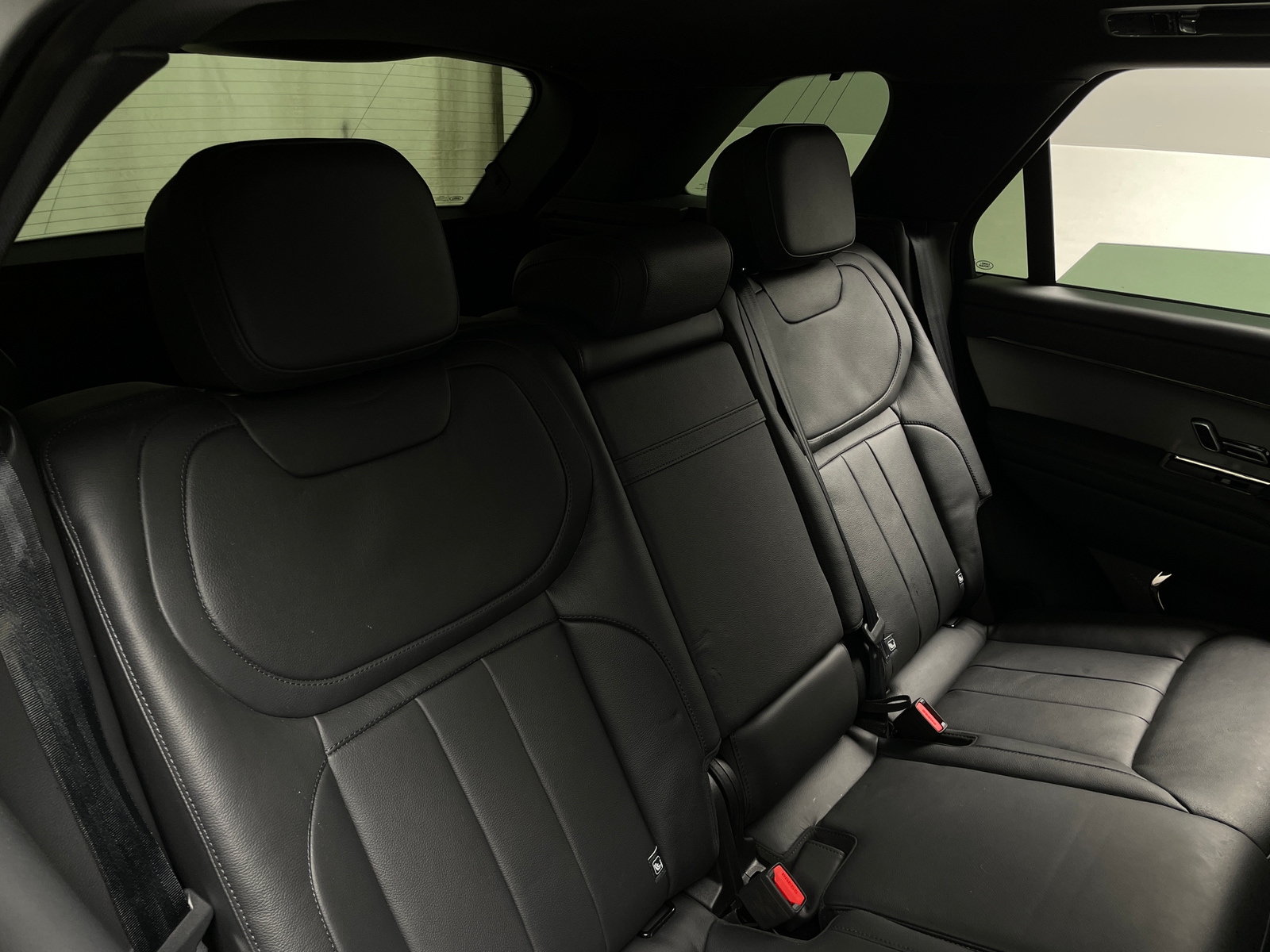 Thumbnail: 2025 Land Rover Range Rover Sport - 5