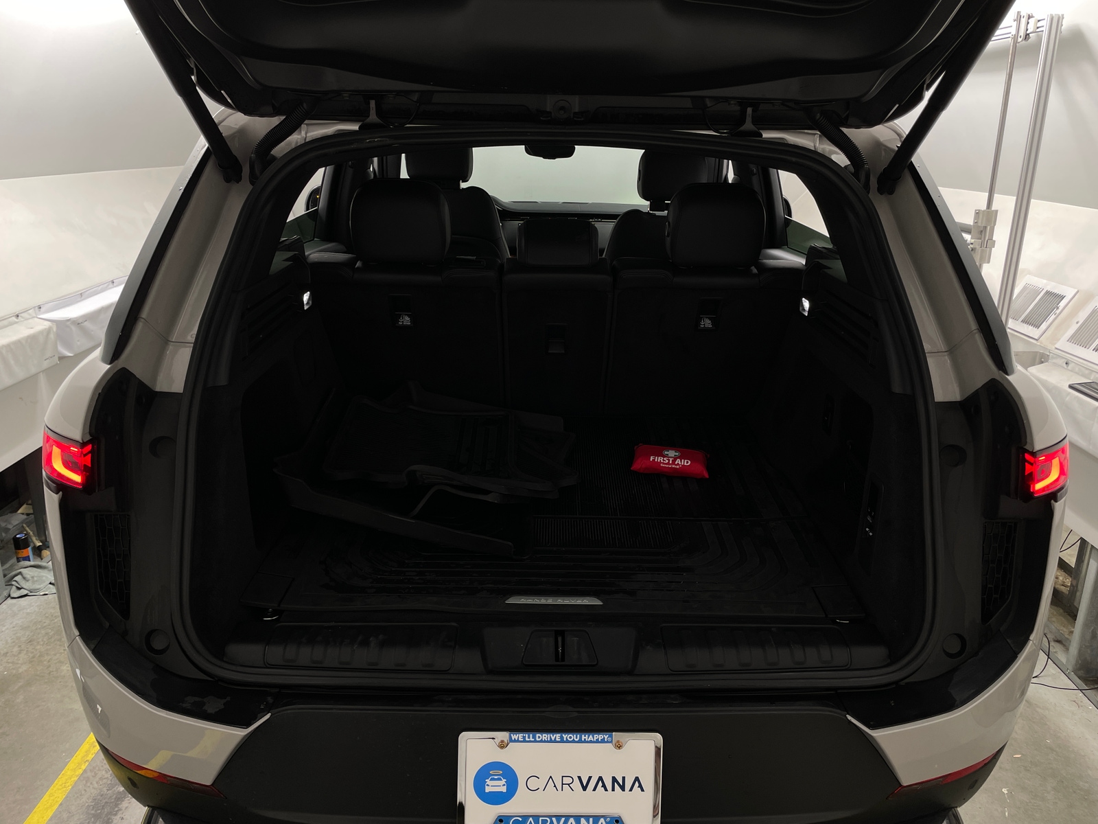 Thumbnail: 2025 Land Rover Range Rover Sport - 6