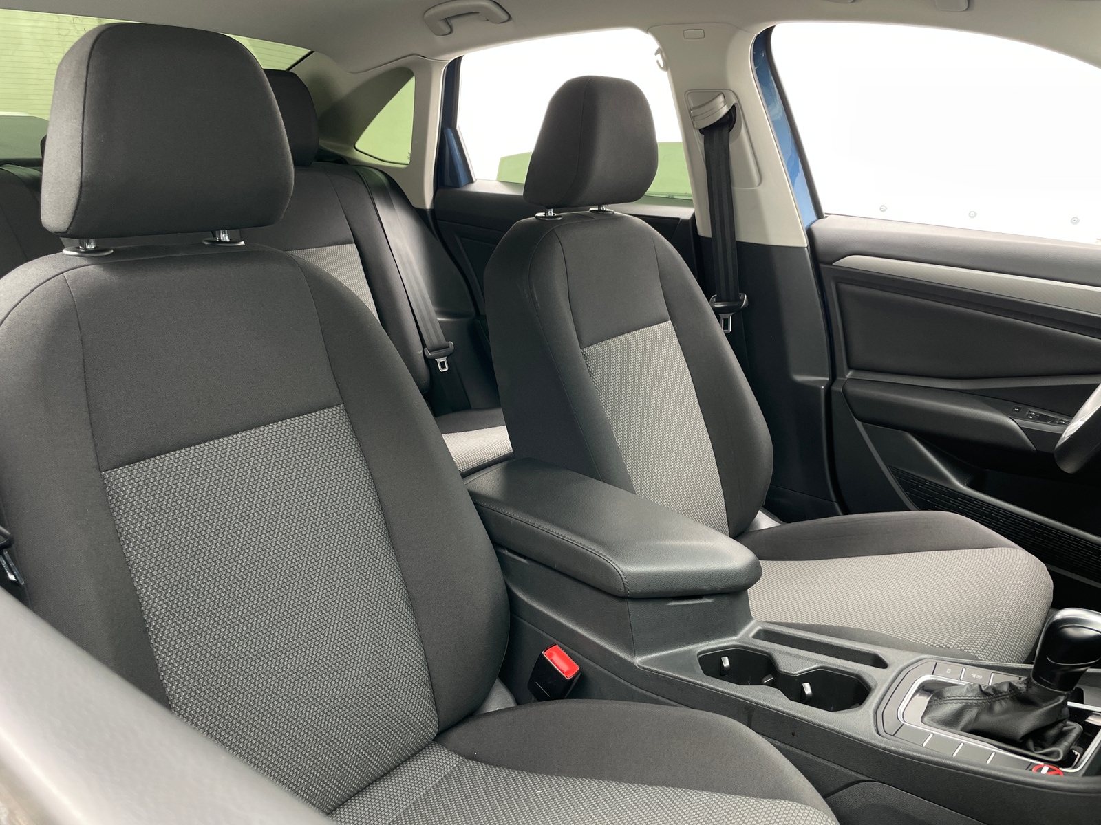 Thumbnail: 2020 Volkswagen Jetta - 2