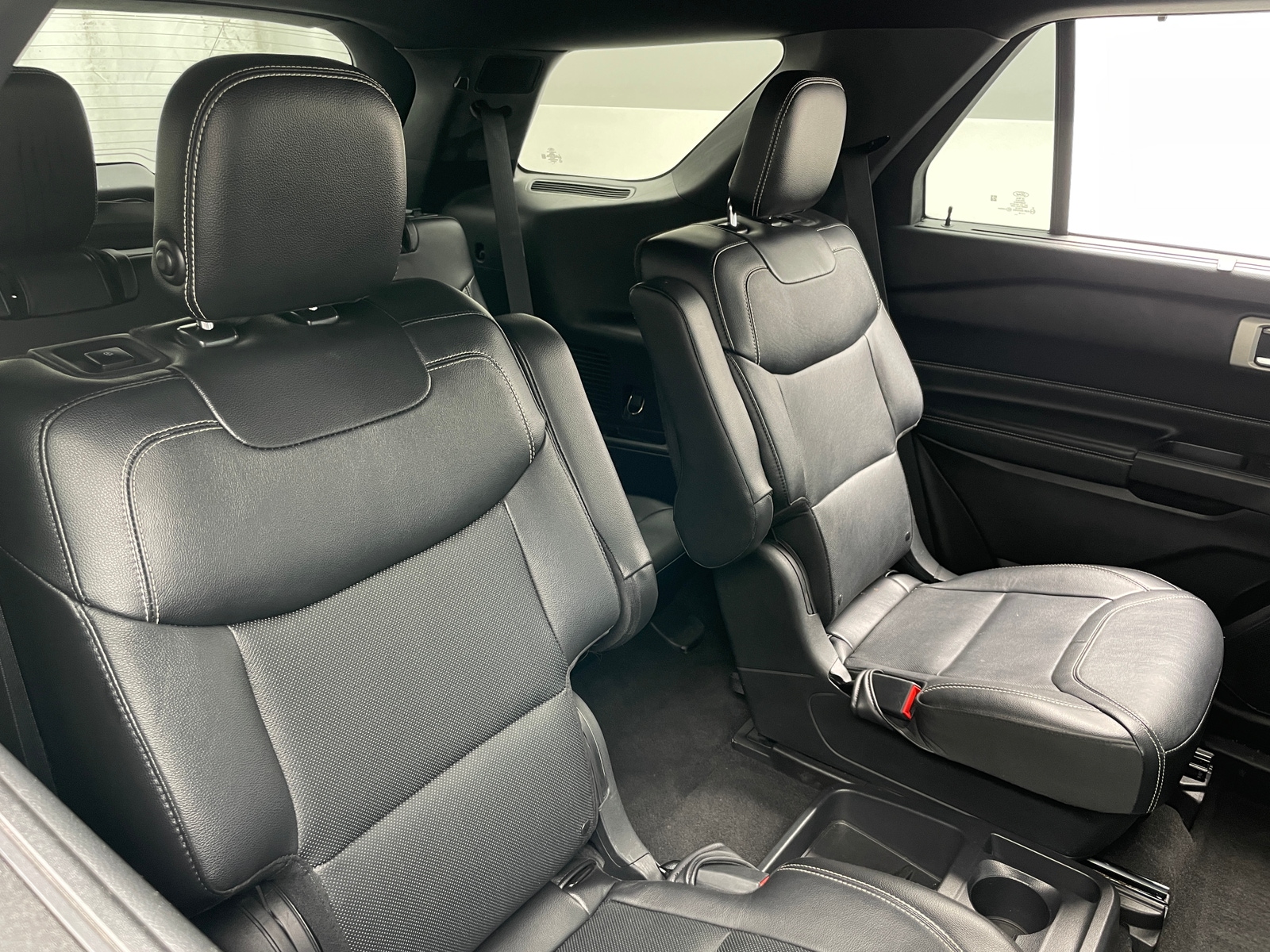 Thumbnail: 2020 Ford Explorer - 5