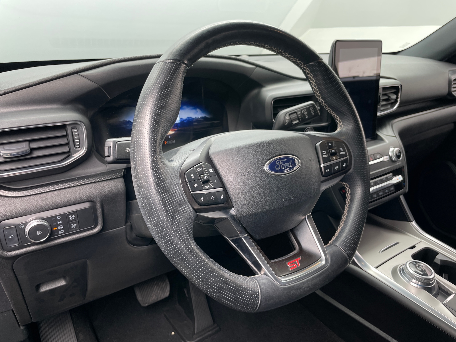 Thumbnail: 2020 Ford Explorer - 4