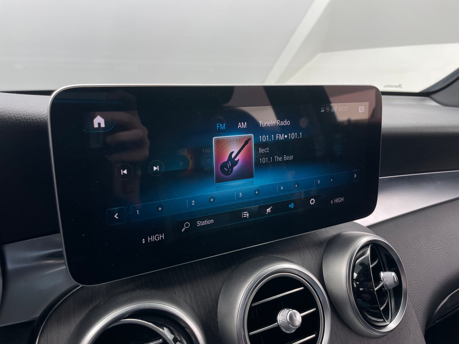 Thumbnail: 2020 Mercedes-Benz GLC - 3