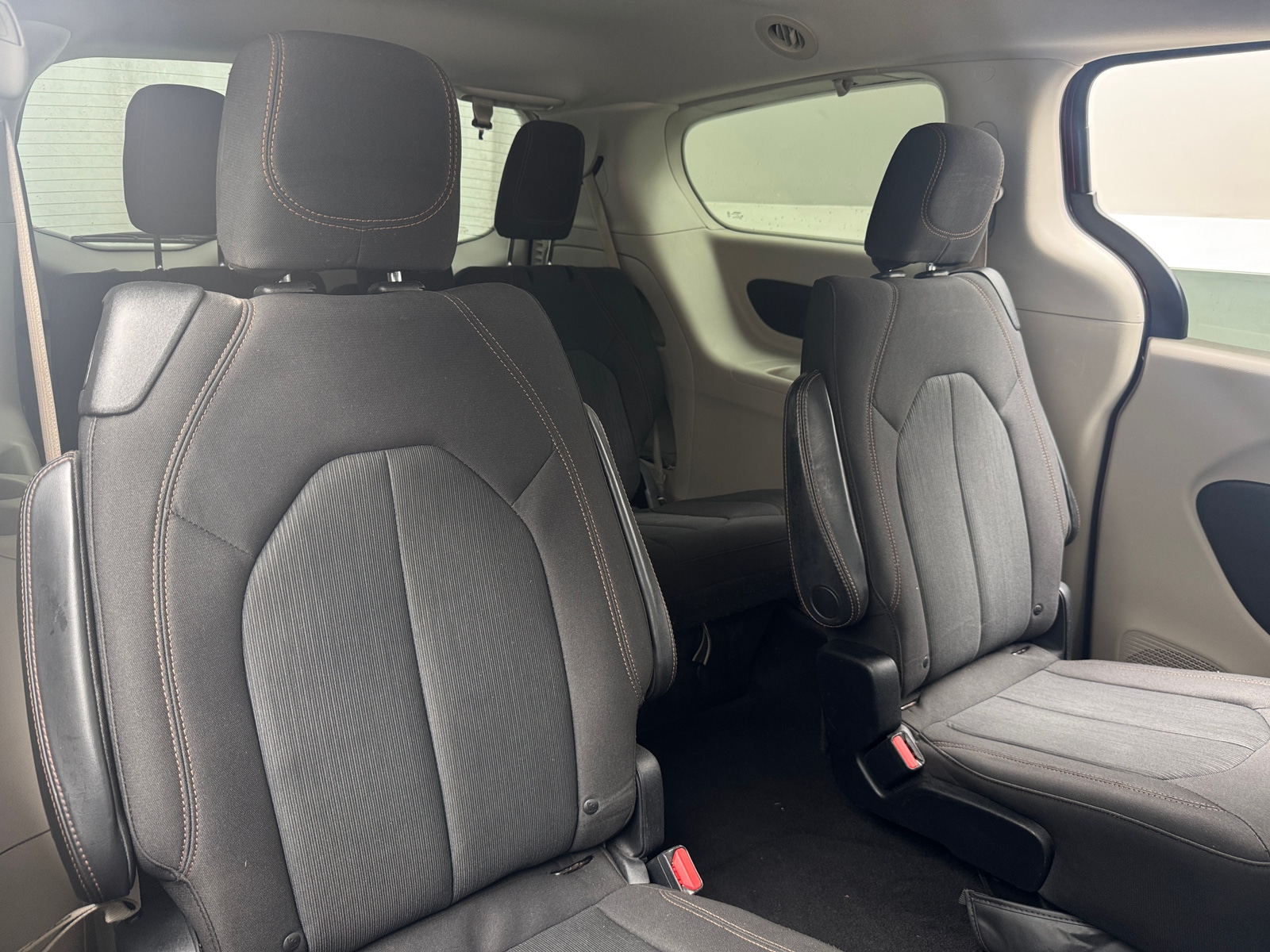 Thumbnail: 2017 Chrysler Pacifica - 6