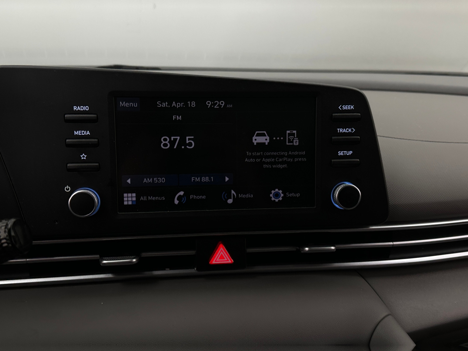 Thumbnail: 2024 Hyundai Elantra - 4