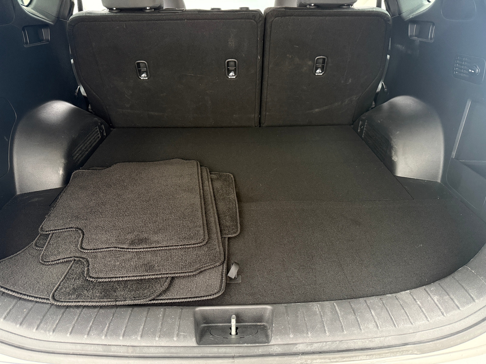 Thumbnail: 2022 Hyundai Santa Fe - 7