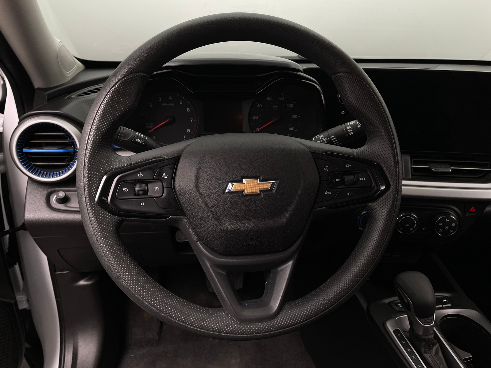 Thumbnail: 2025 Chevrolet Trax - 5