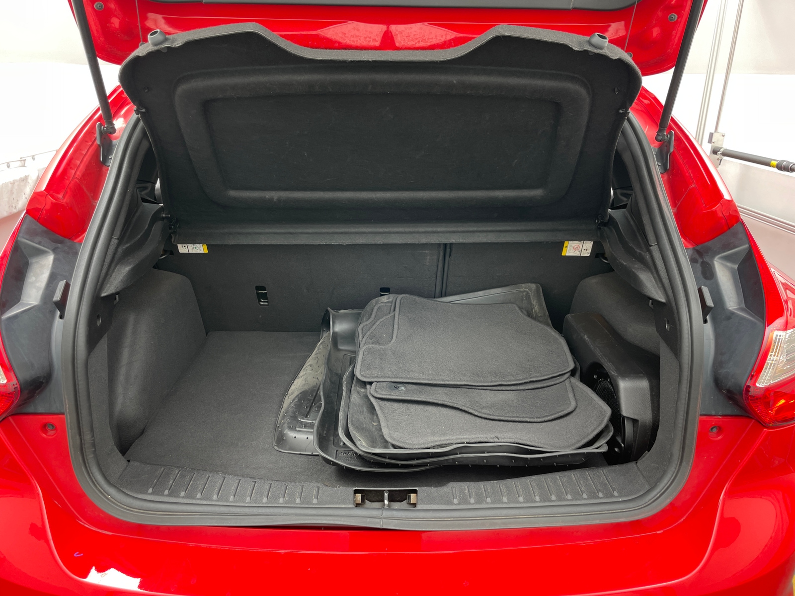 Thumbnail: 2014 Ford Focus - 7