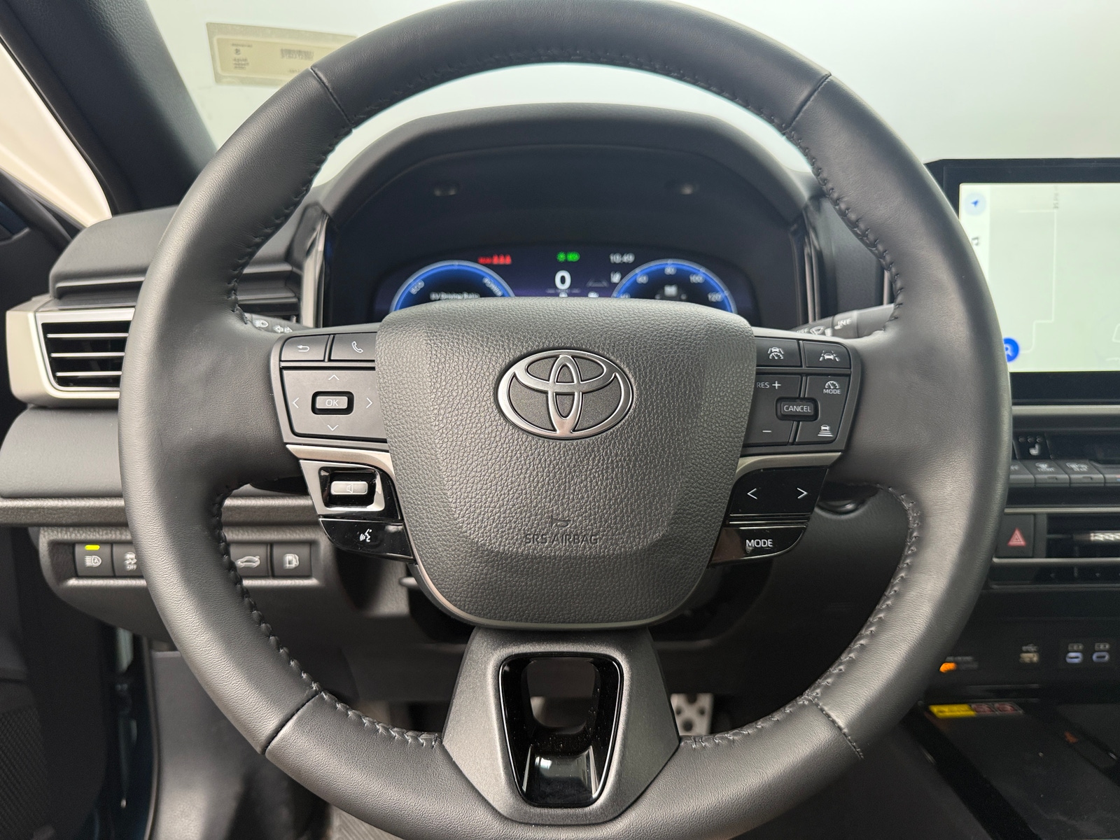 Thumbnail: 2025 Toyota Camry - 4