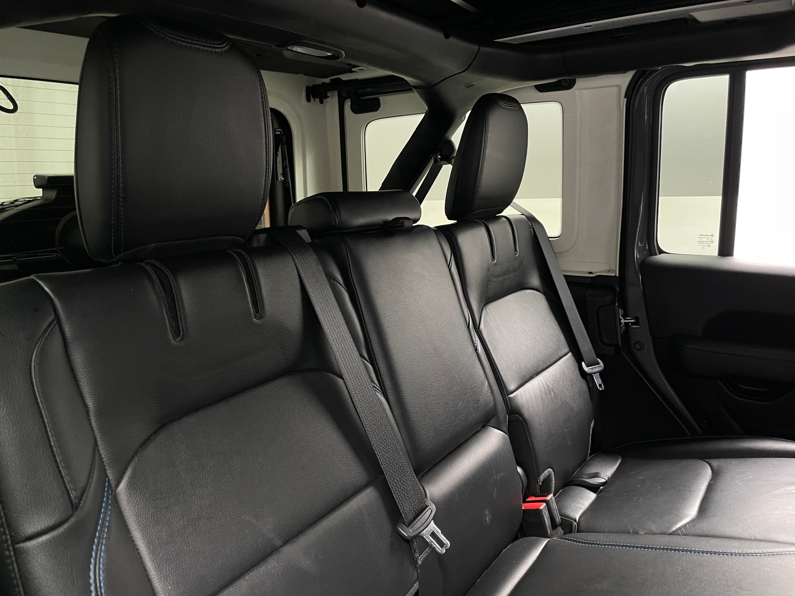 Thumbnail: 2021 Jeep Wrangler - 6