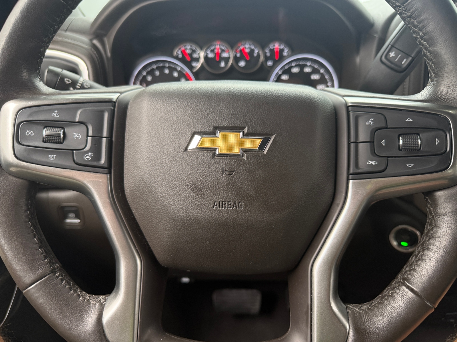 Thumbnail: 2020 Chevrolet Silverado 1500 - 5