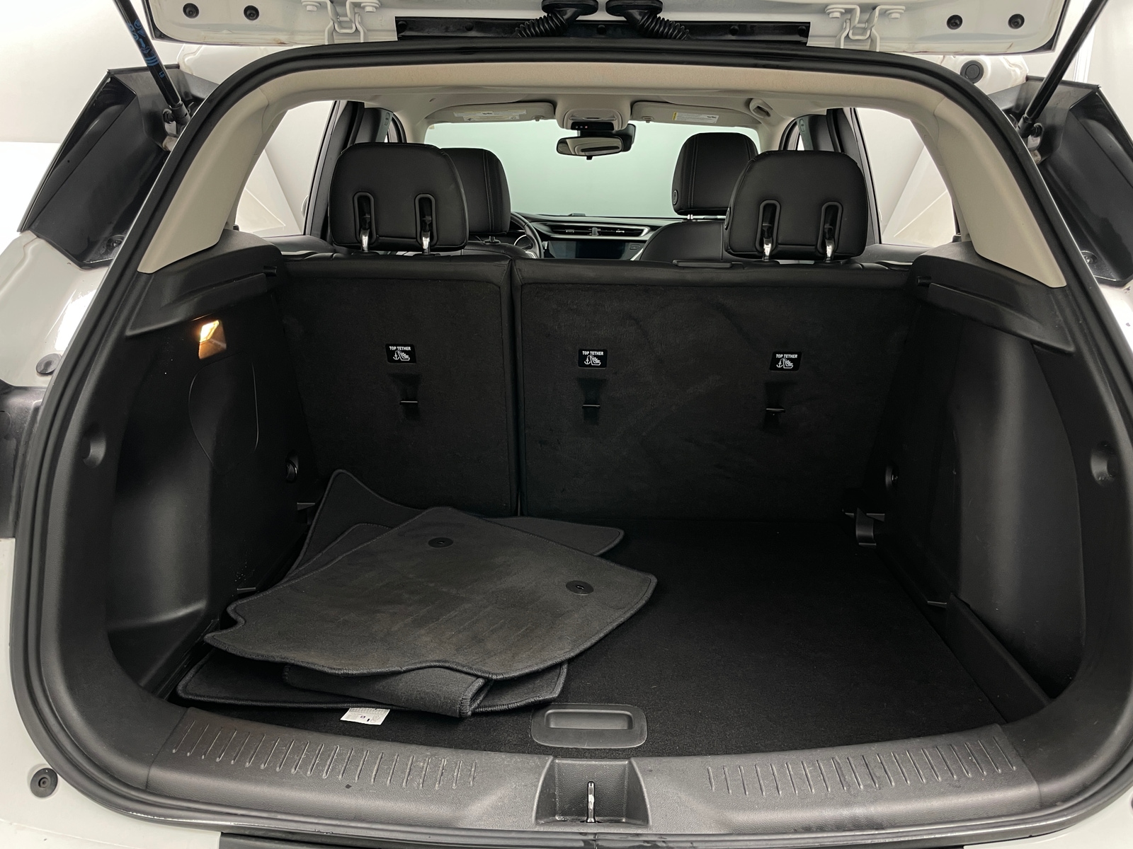 Thumbnail: 2022 Buick Encore GX - 6