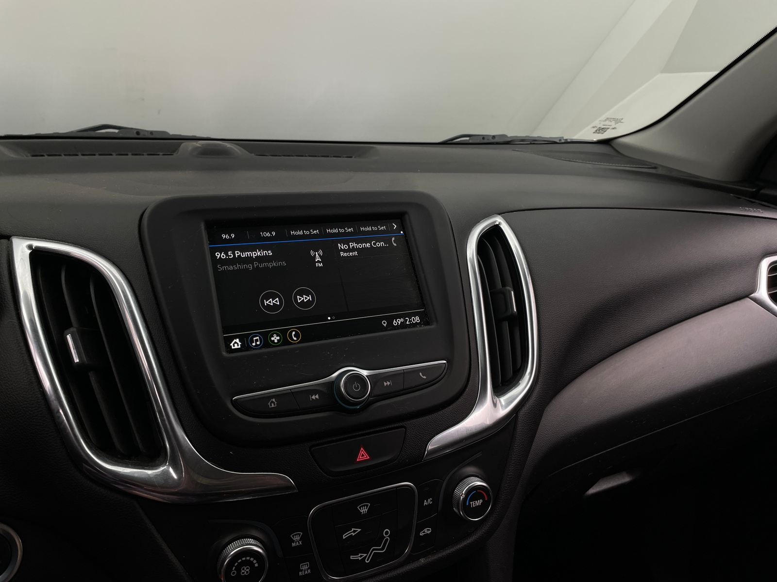 Thumbnail: 2019 Chevrolet Equinox - 4