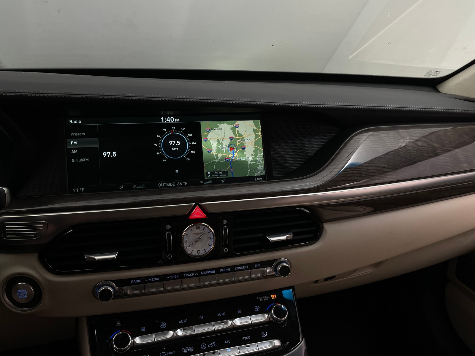 Thumbnail: 2019 Genesis G90 - 3