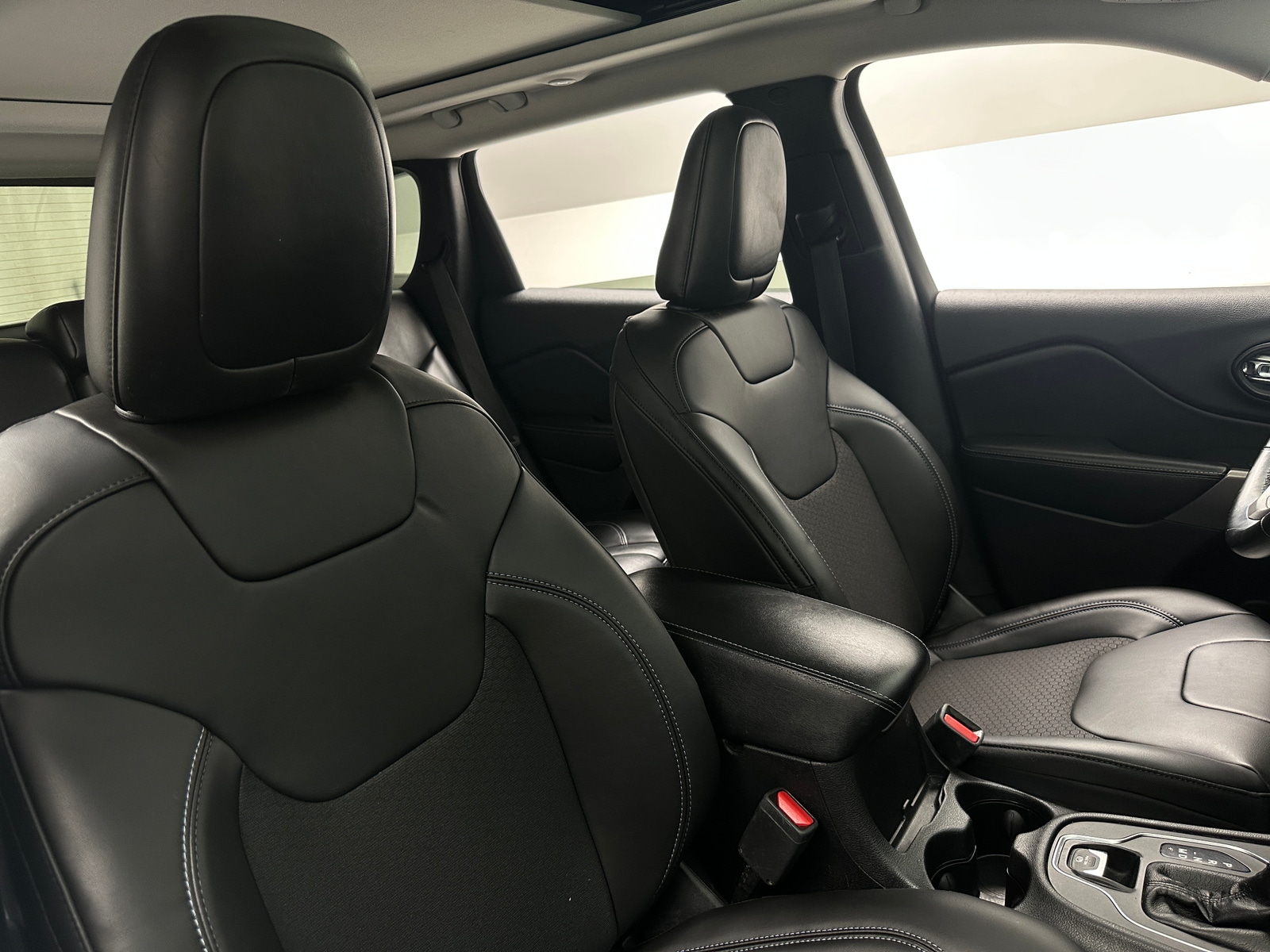 Thumbnail: 2019 Jeep Cherokee - 2