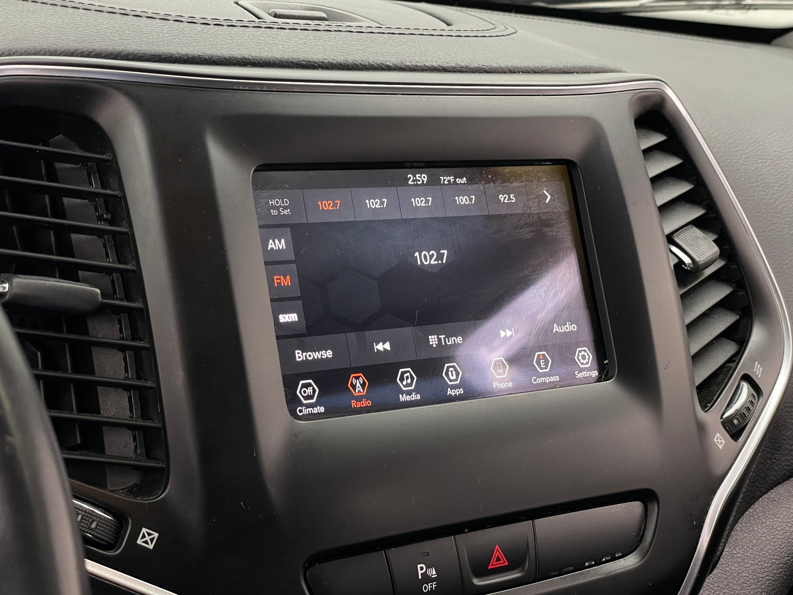 Thumbnail: 2019 Jeep Cherokee - 4