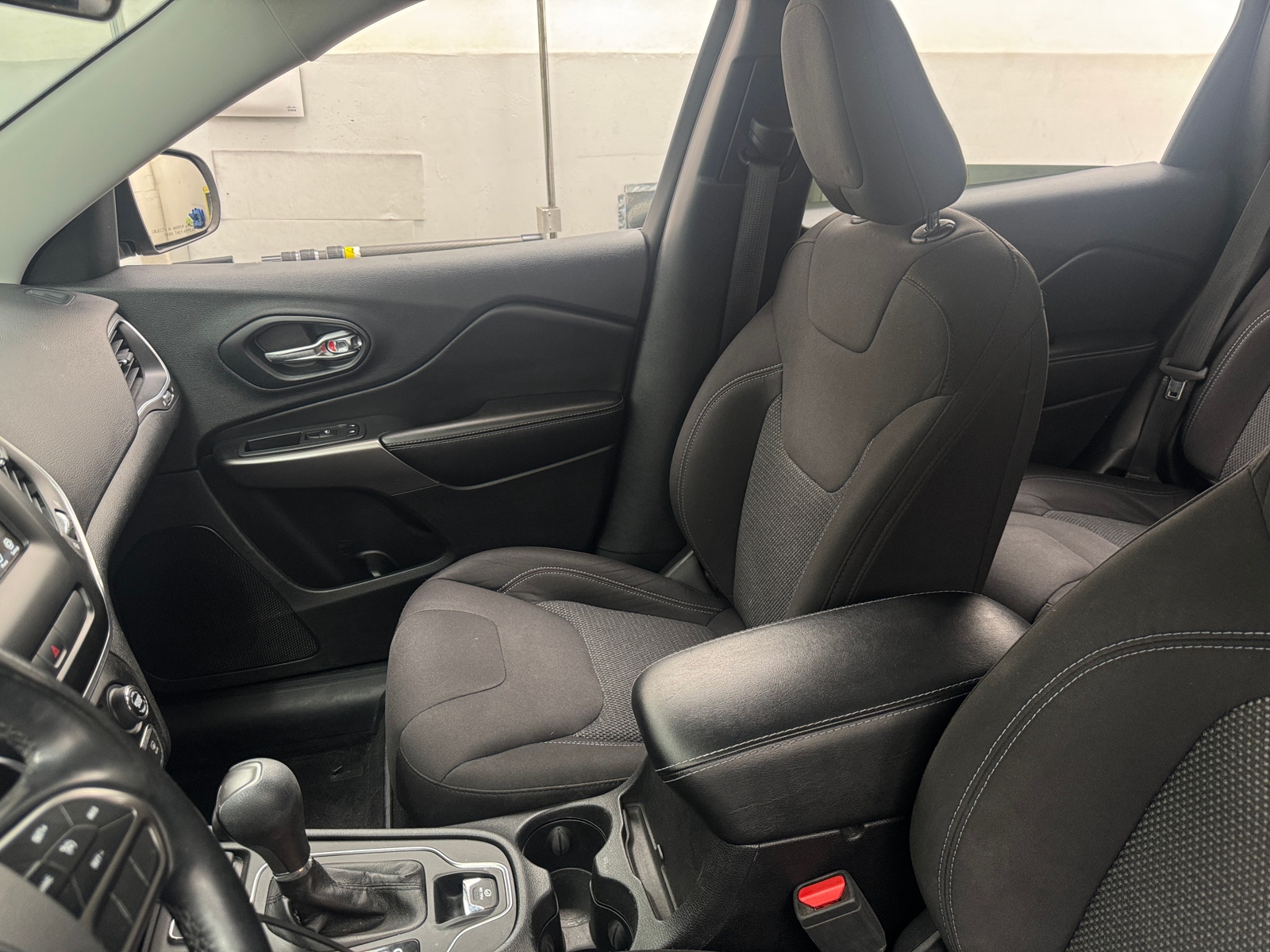 Thumbnail: 2020 Jeep Cherokee - 2