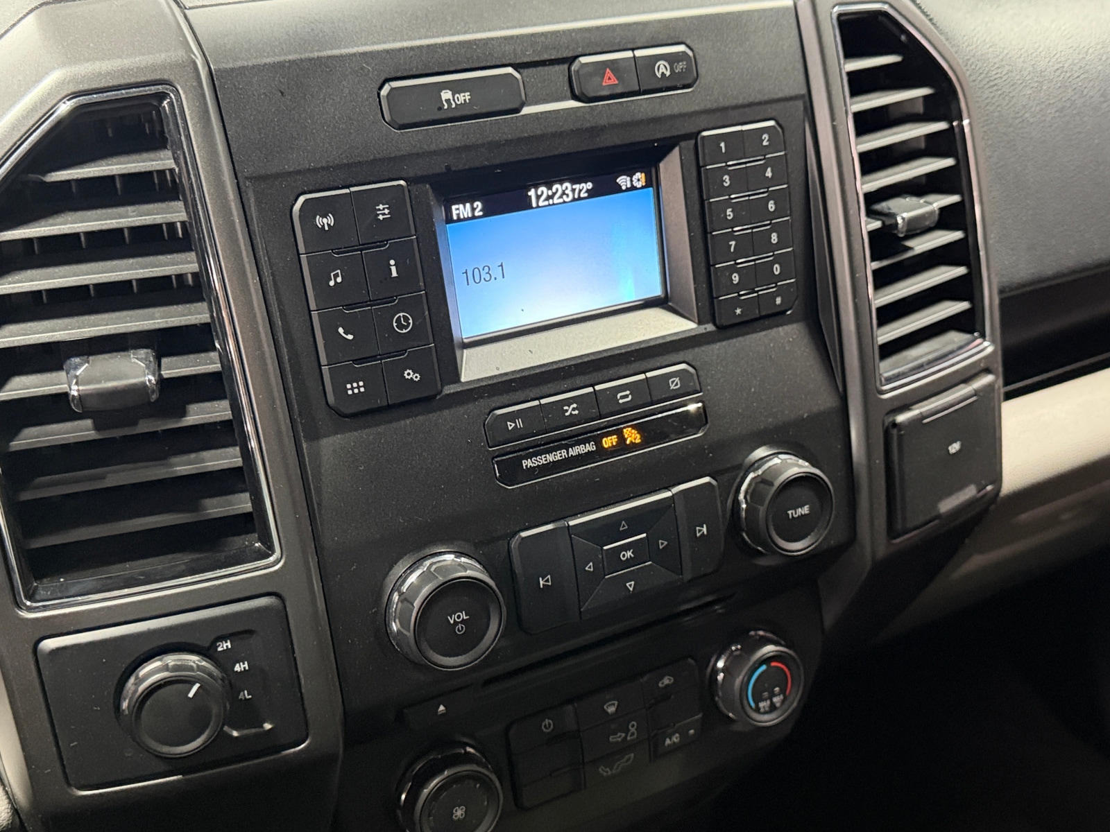 Thumbnail: 2018 Ford Econoline - 4