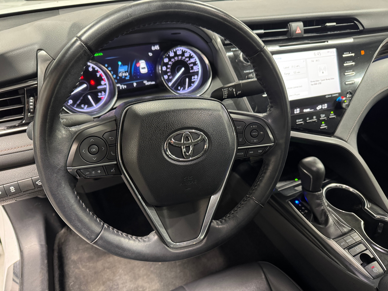 Thumbnail: 2019 Toyota Camry - 4