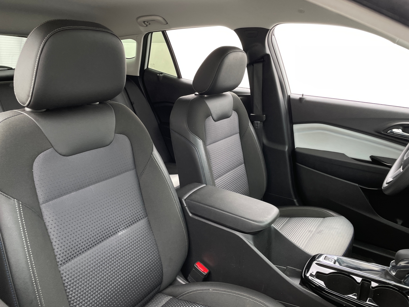 Thumbnail: 2025 Chevrolet Trax - 2