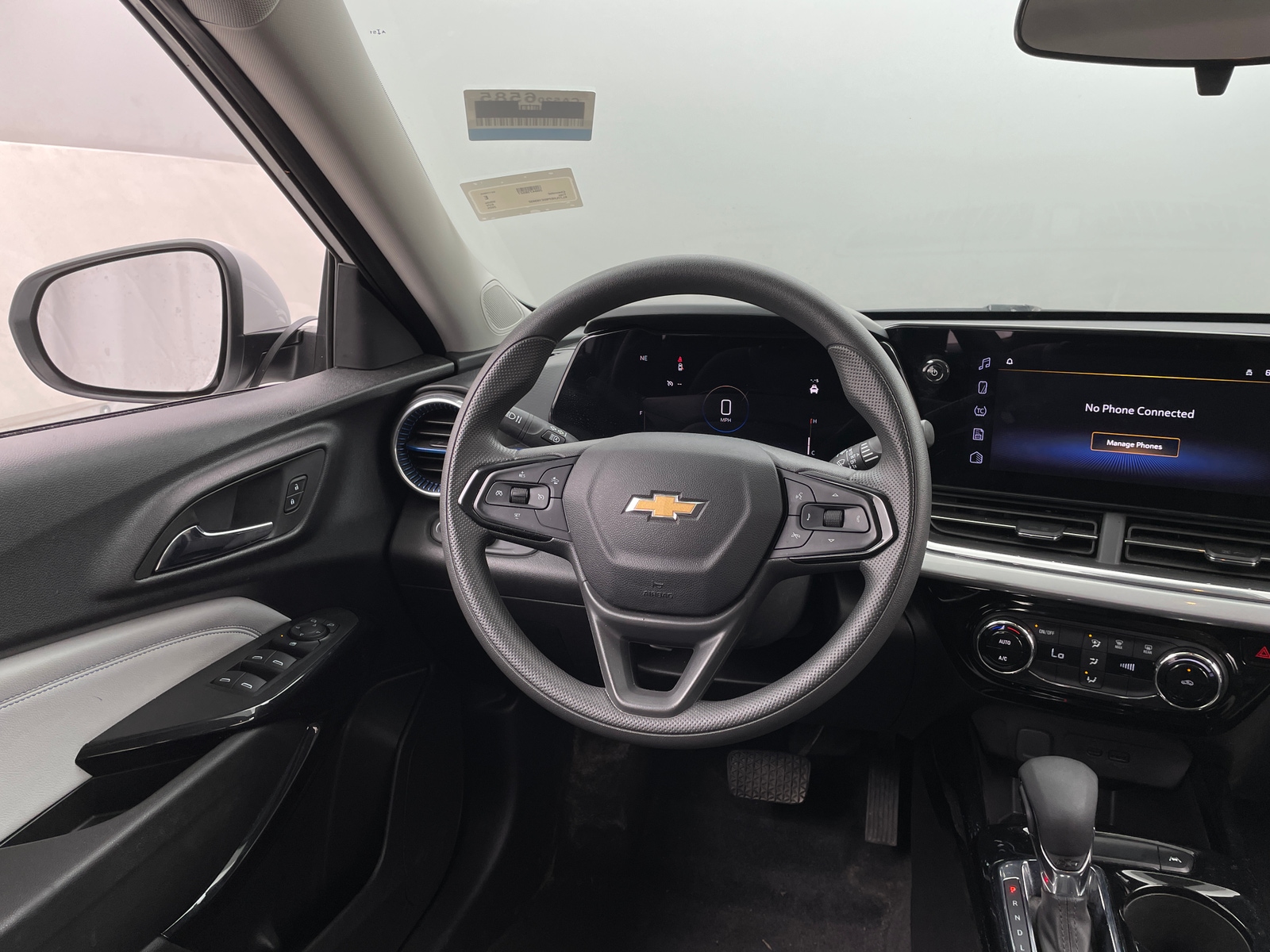 Thumbnail: 2025 Chevrolet Trax - 5