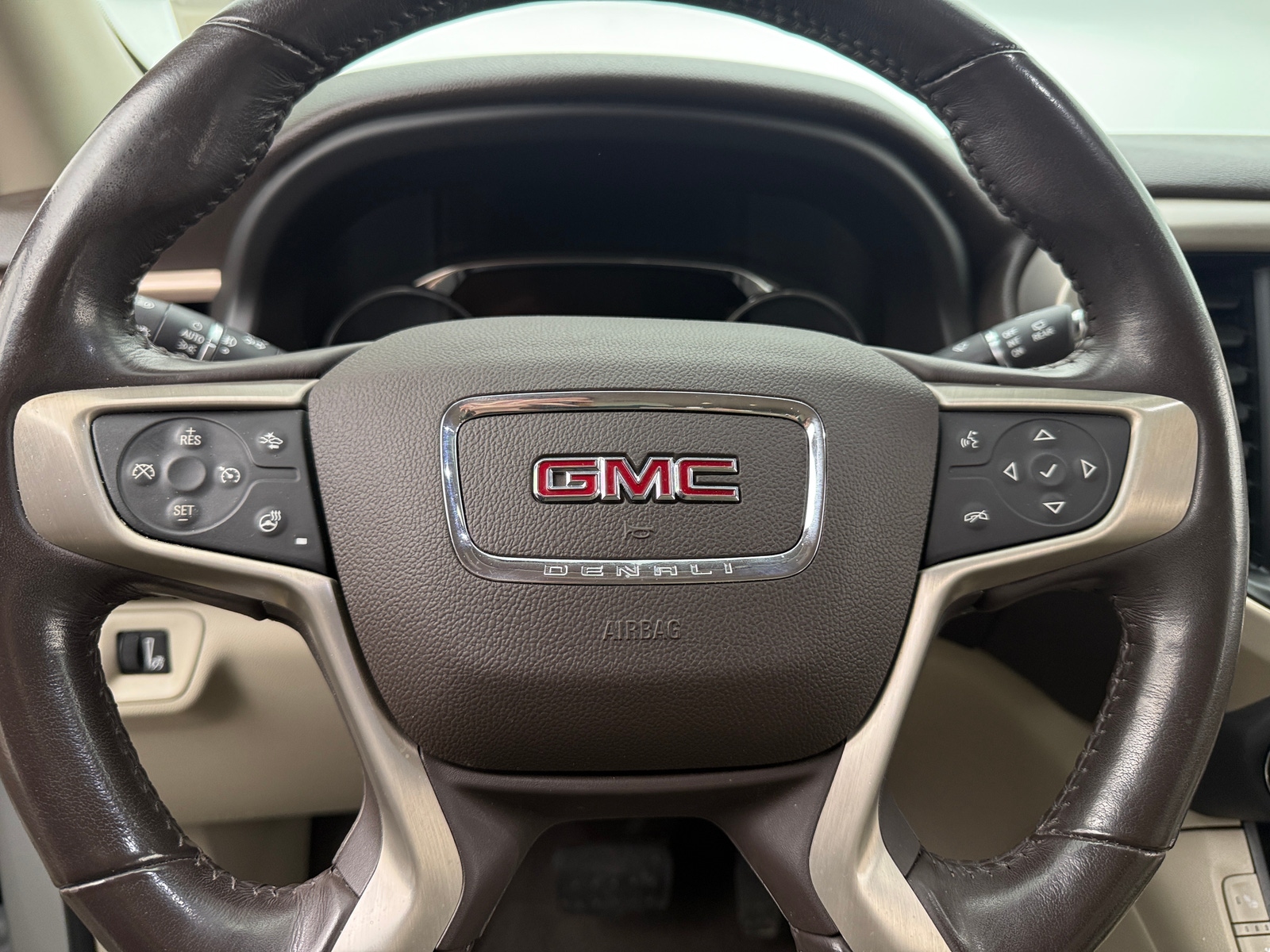 Thumbnail: 2019 GMC Acadia - 4