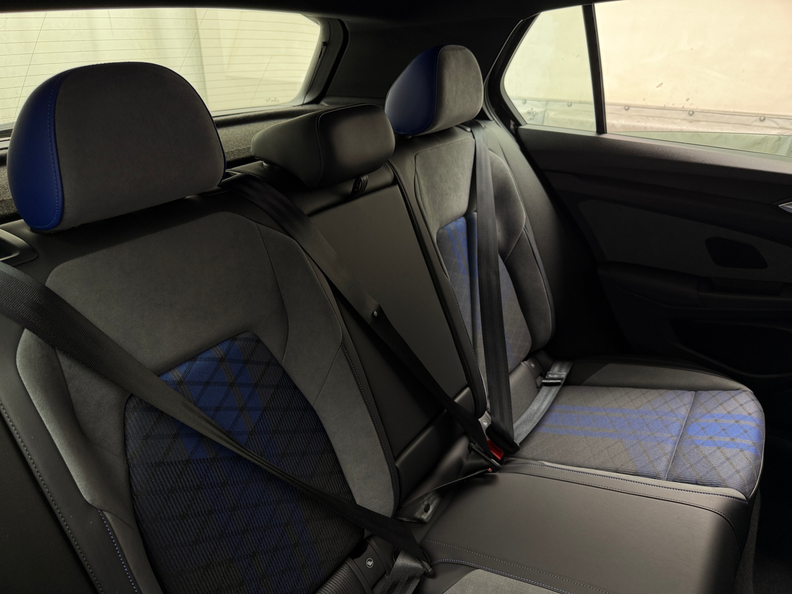 Thumbnail: 2025 Volkswagen Golf - 5