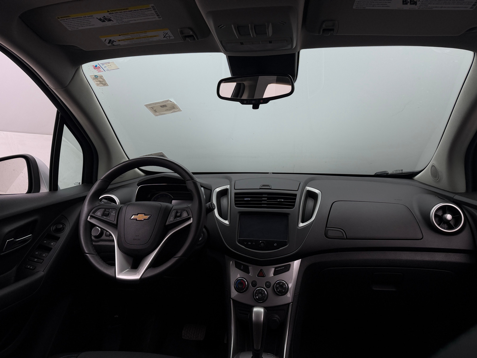 Thumbnail: 2016 Chevrolet Trax - 3