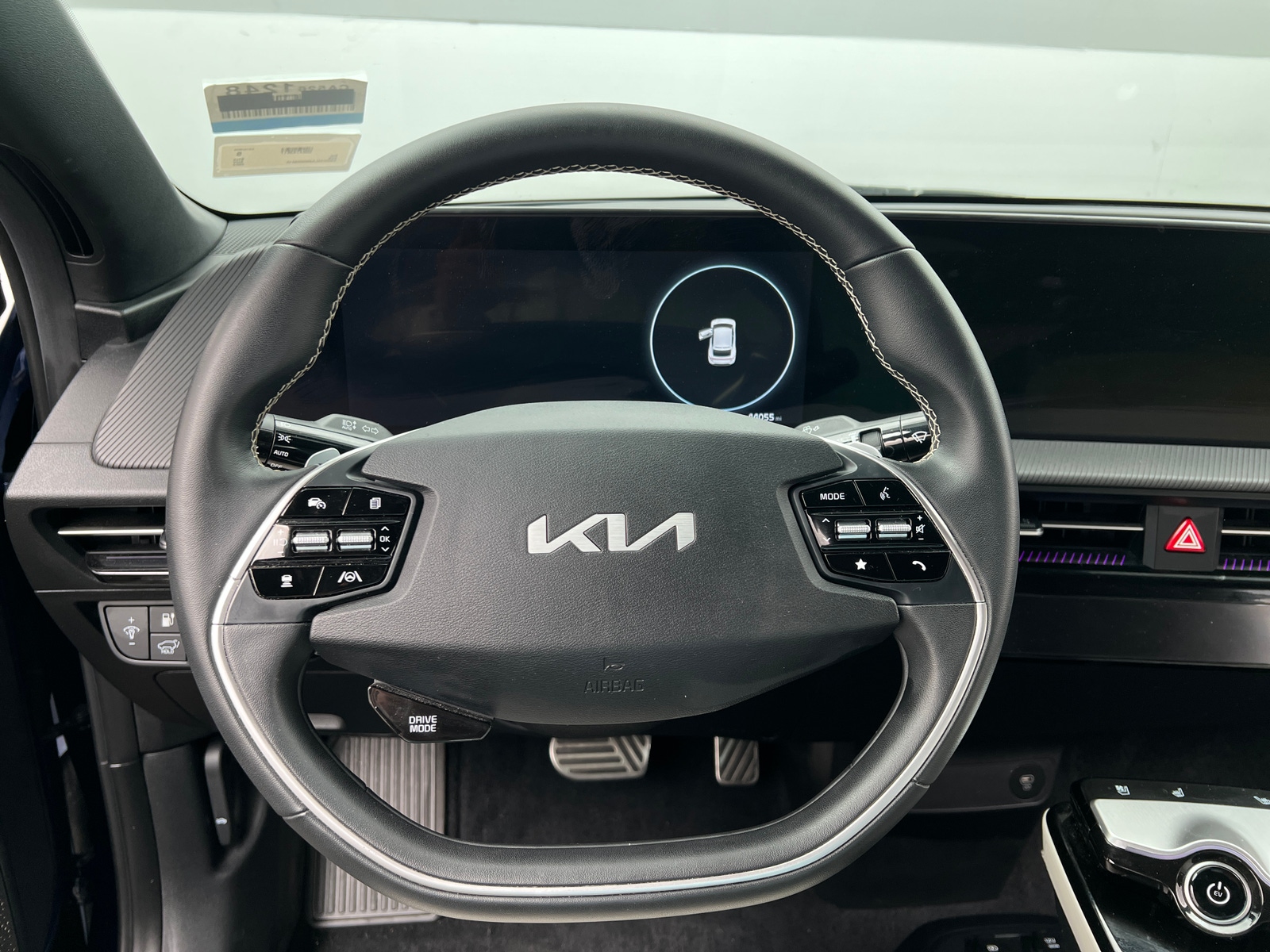 Thumbnail: 2022 Kia EV6 - 4