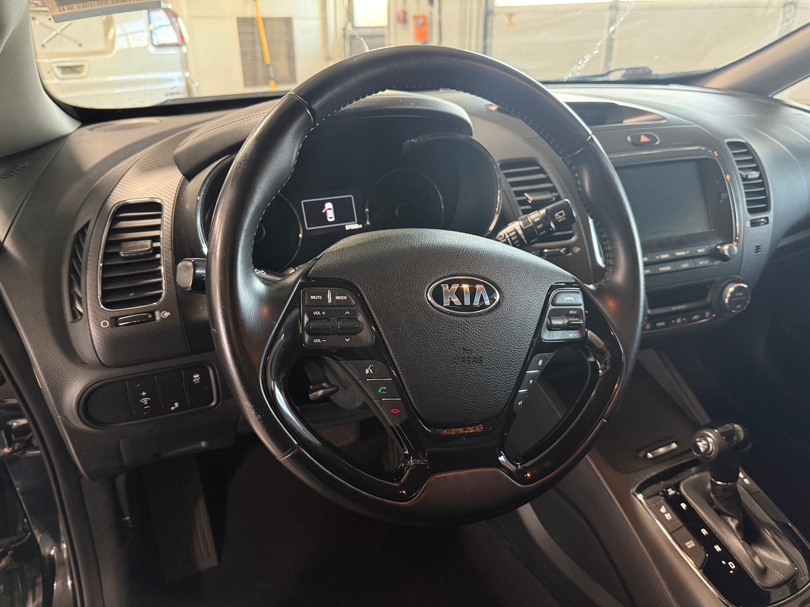 Thumbnail: 2018 Kia Forte - 4