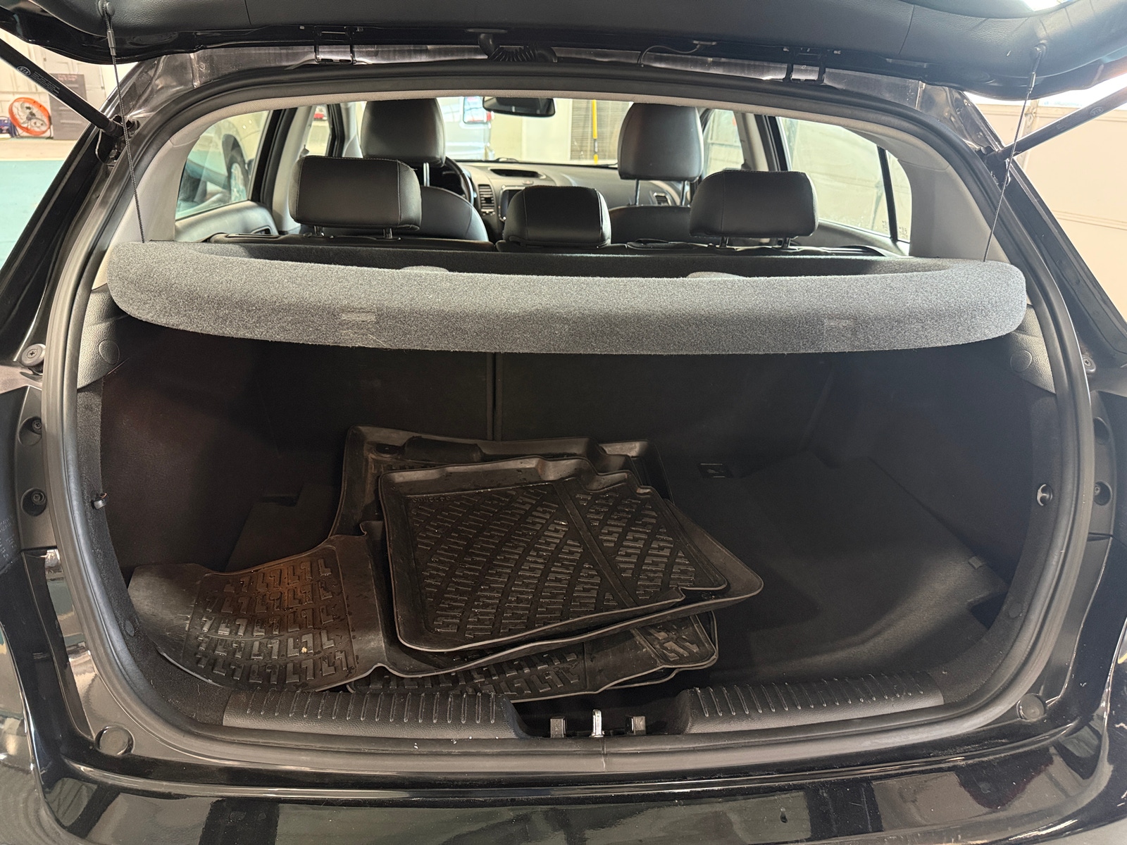 Thumbnail: 2018 Kia Forte - 6