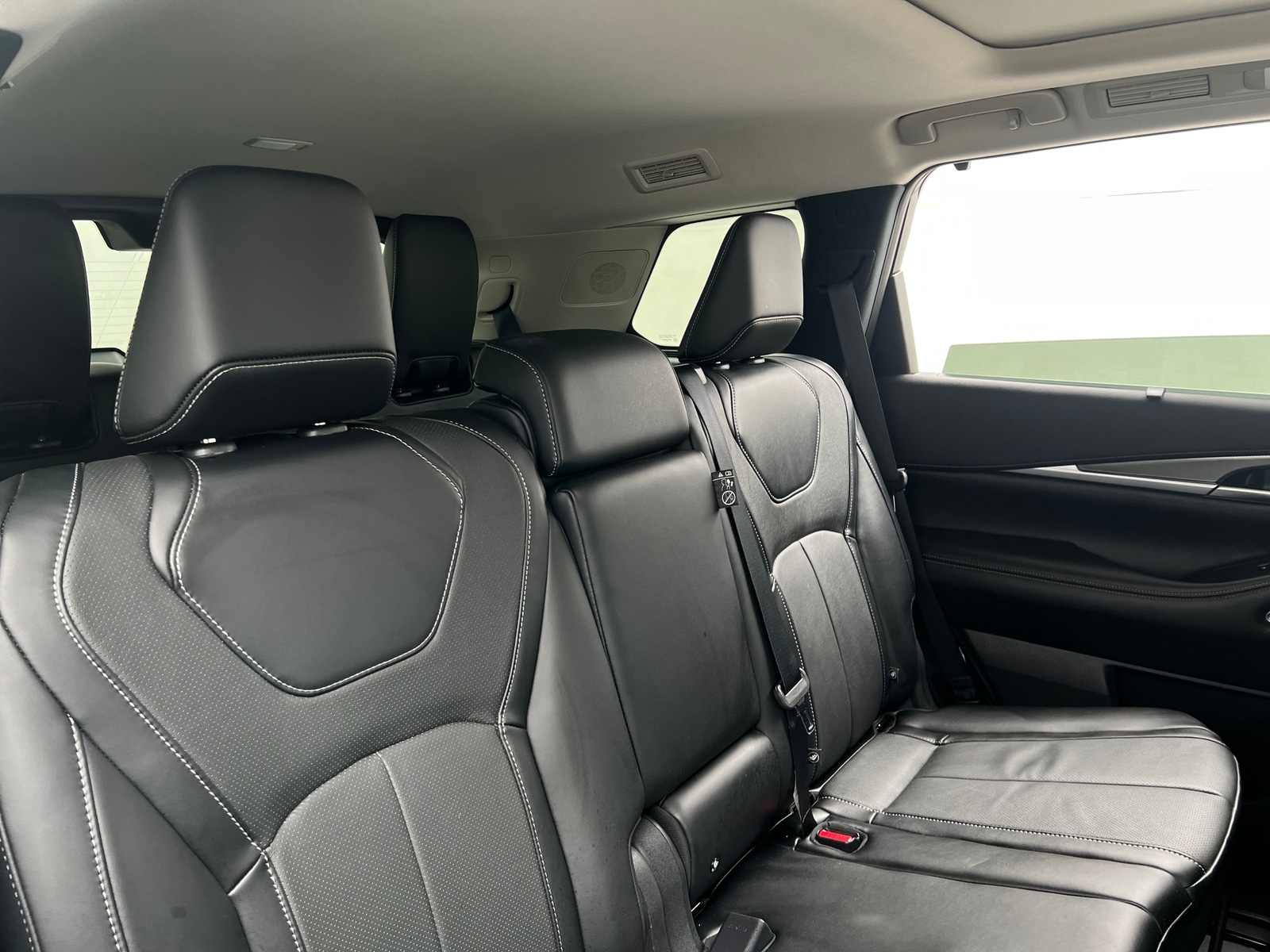 Thumbnail: 2023 INFINITI QX60 - 5