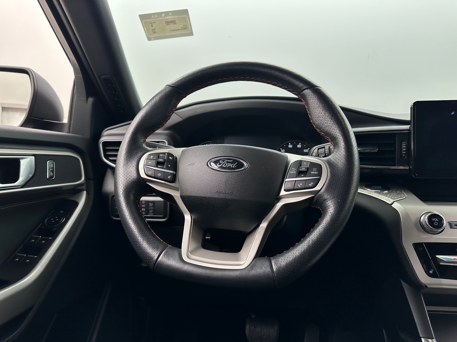 Thumbnail: 2022 Ford Explorer - 4