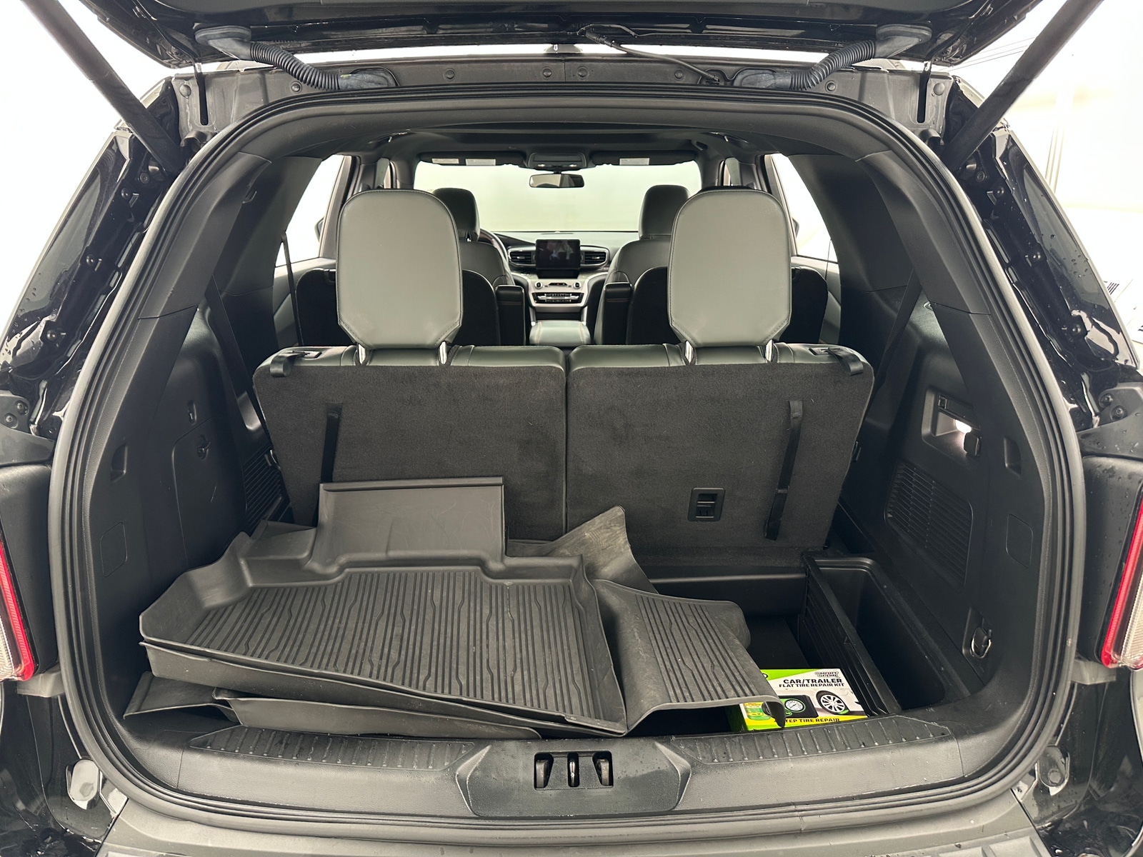 Thumbnail: 2022 Ford Explorer - 6